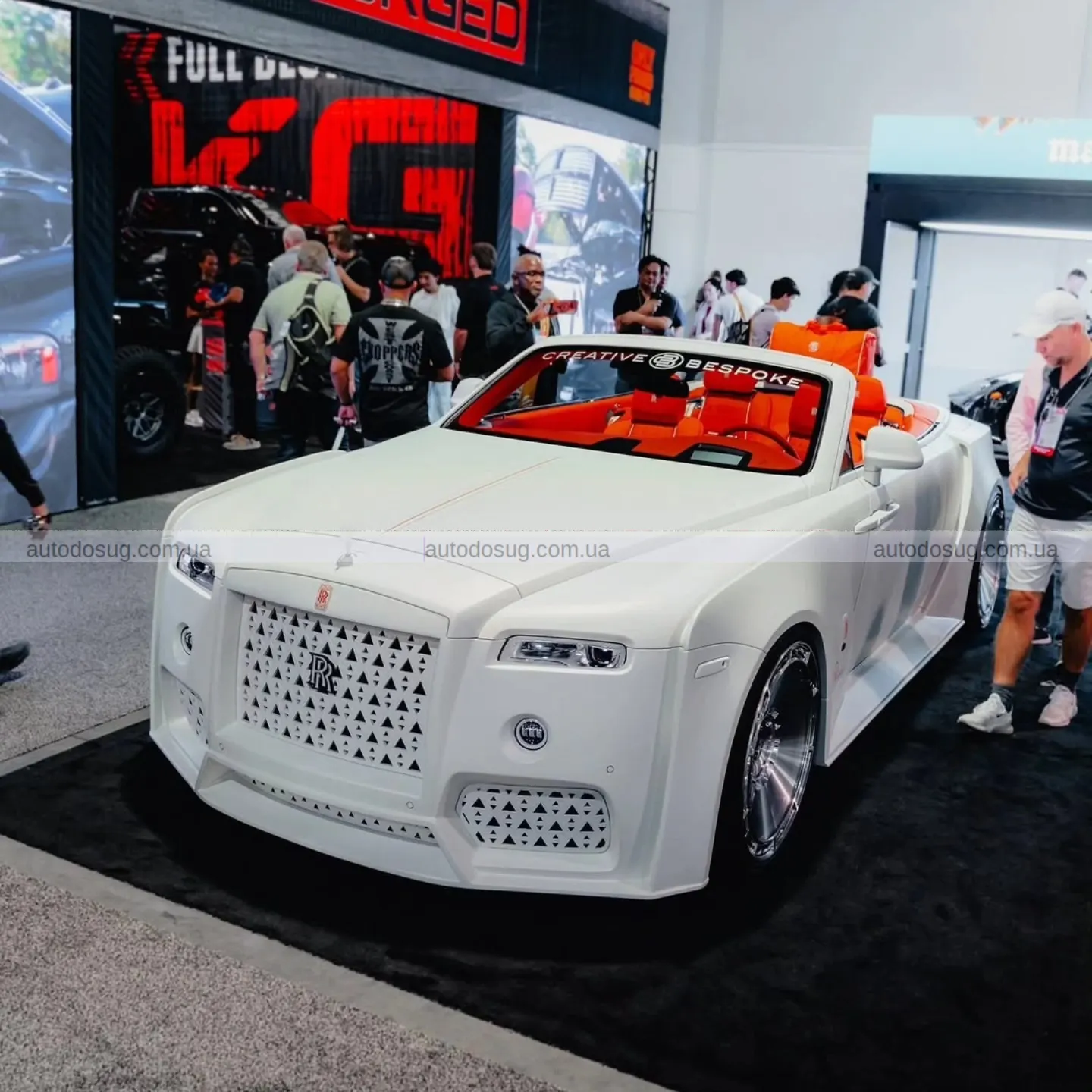 Rolls-Royce Dawn Venuum перетворив класичну розкіш у радикальний арт-об’єкт