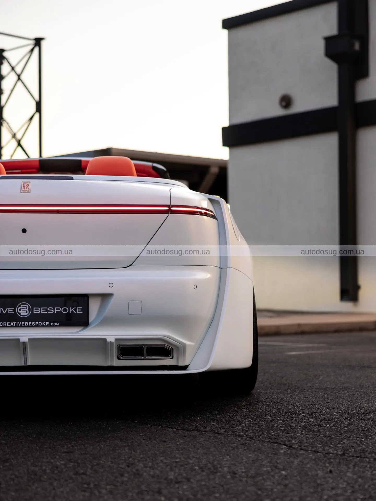 Rolls-Royce Dawn Venuum перетворив класичну розкіш у радикальний арт-об’єкт