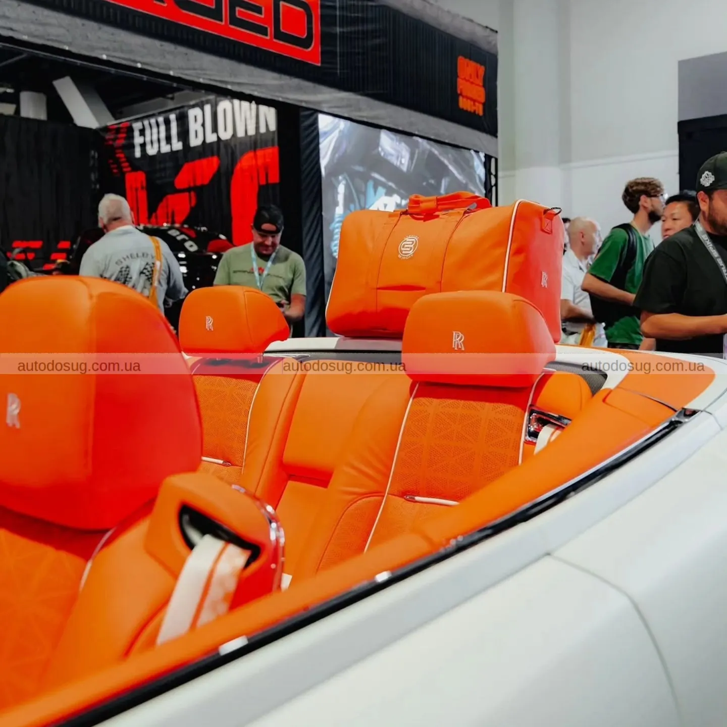 Rolls-Royce Dawn Venuum перетворив класичну розкіш у радикальний арт-об’єкт