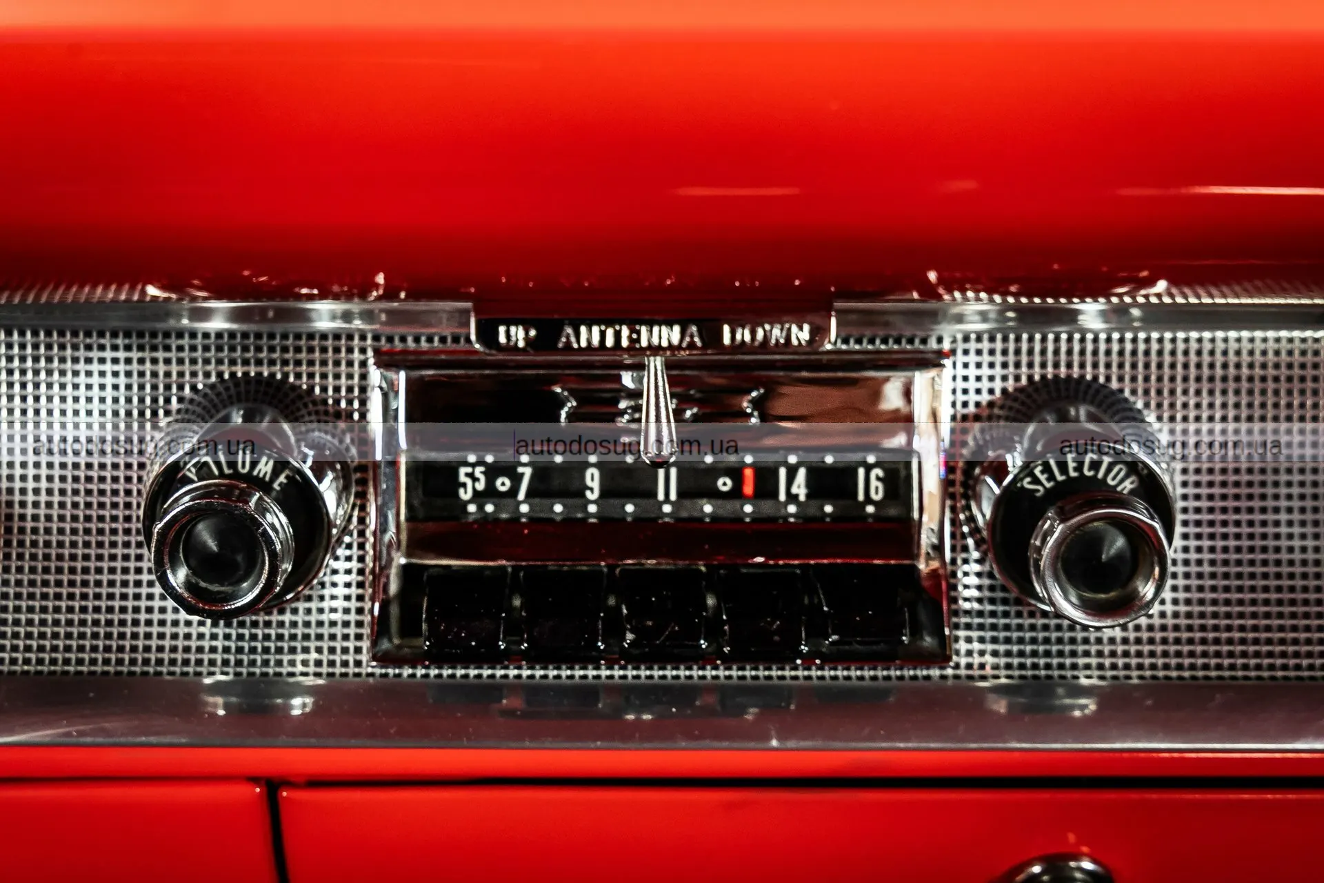 Цей класичний Chevrolet стає вірусним завдяки тому, що жоден сучасний автомобіль не може повторити