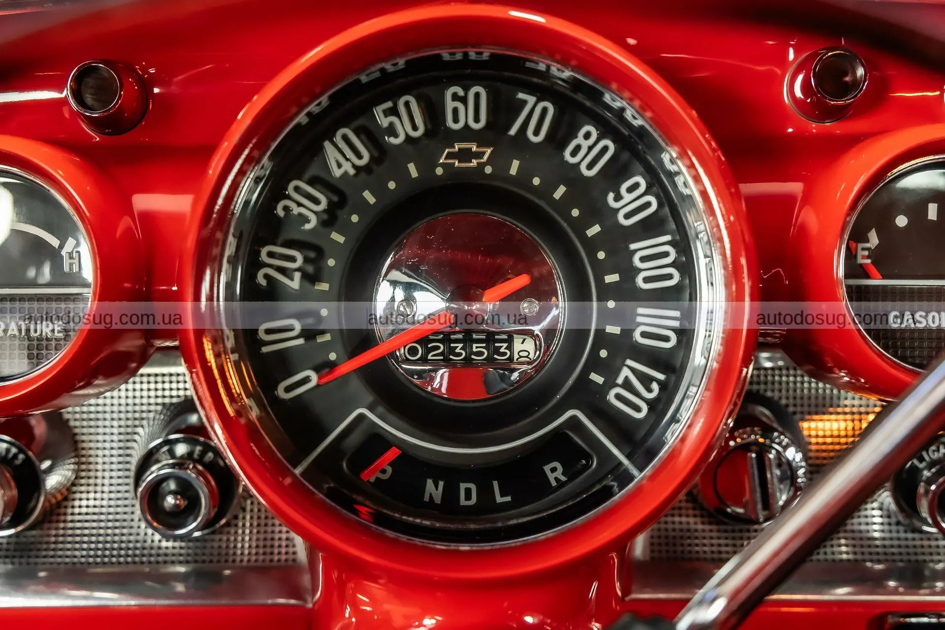 Цей класичний Chevrolet стає вірусним завдяки тому, що жоден сучасний автомобіль не може повторити