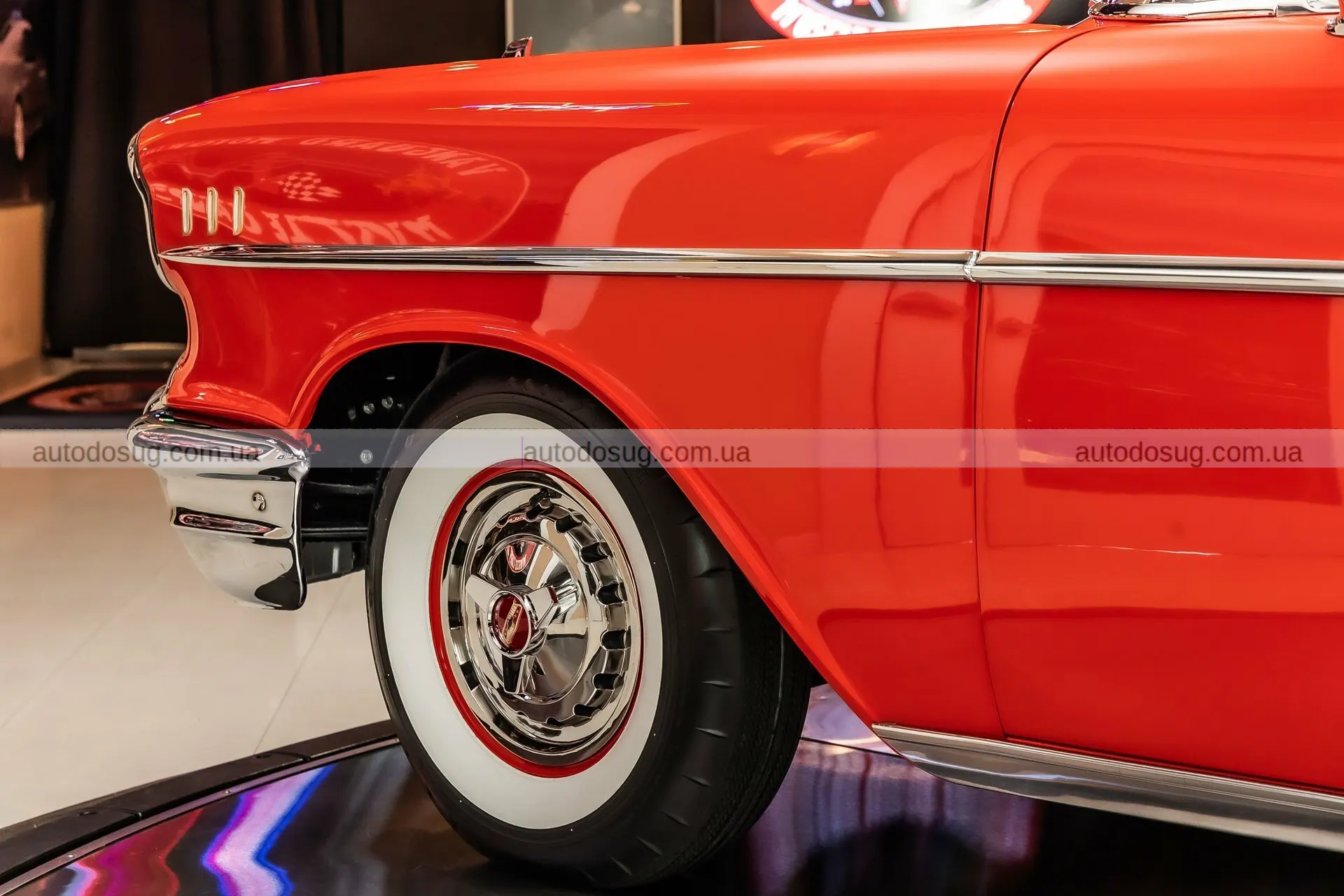 Цей класичний Chevrolet стає вірусним завдяки тому, що жоден сучасний автомобіль не може повторити