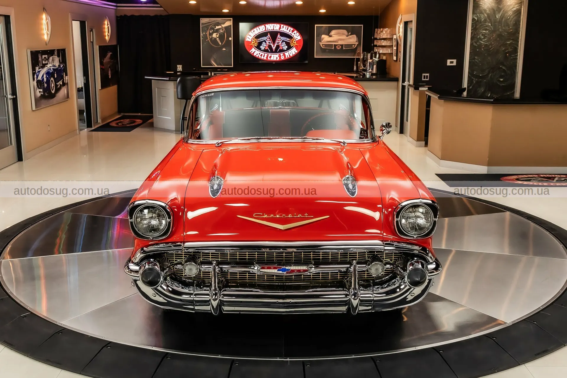 Цей класичний Chevrolet стає вірусним завдяки тому, що жоден сучасний автомобіль не може повторити