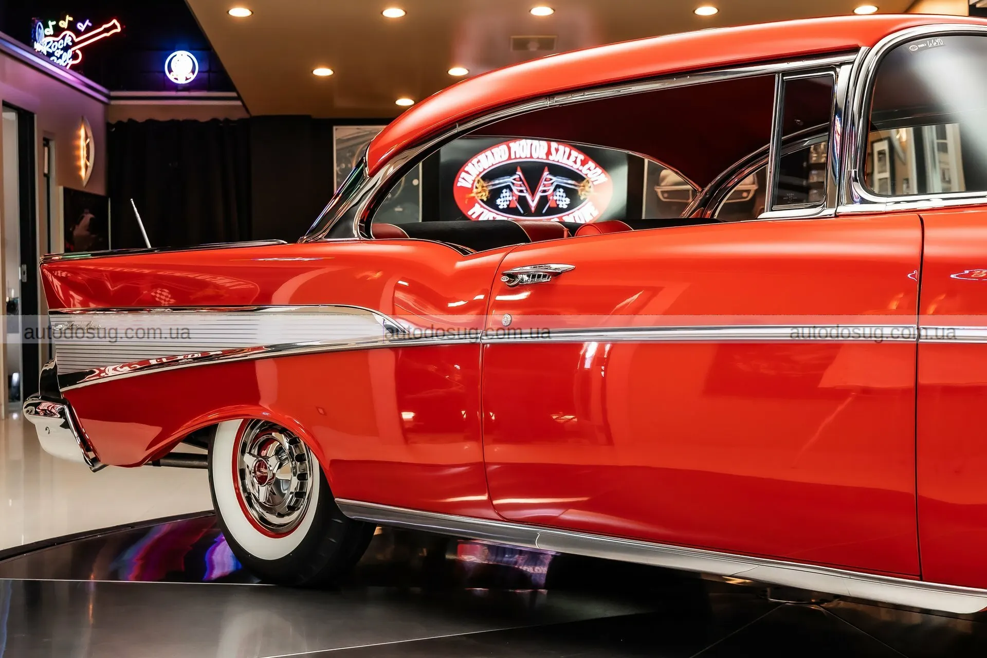 Цей класичний Chevrolet стає вірусним завдяки тому, що жоден сучасний автомобіль не може повторити