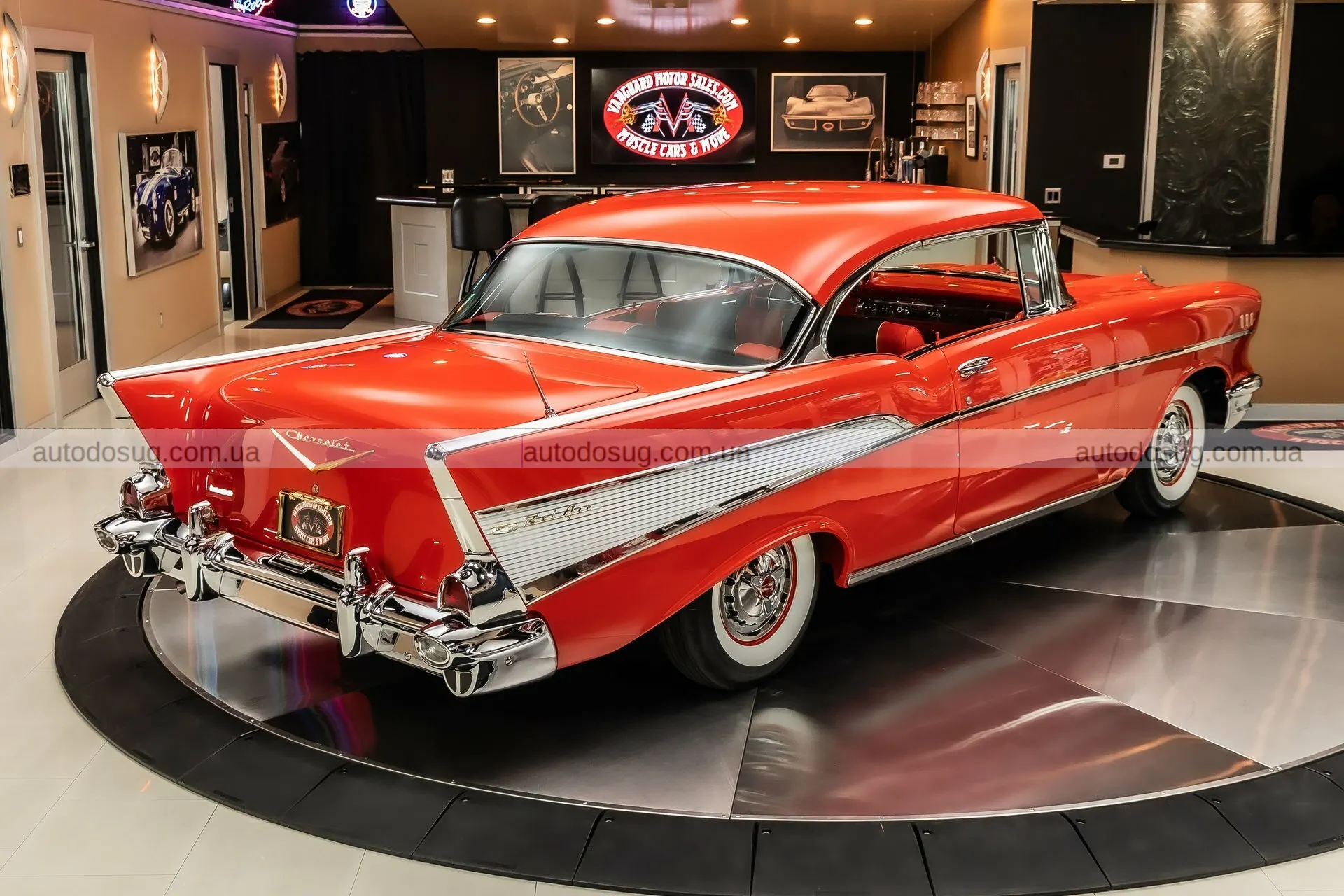 Цей класичний Chevrolet стає вірусним завдяки тому, що жоден сучасний автомобіль не може повторити