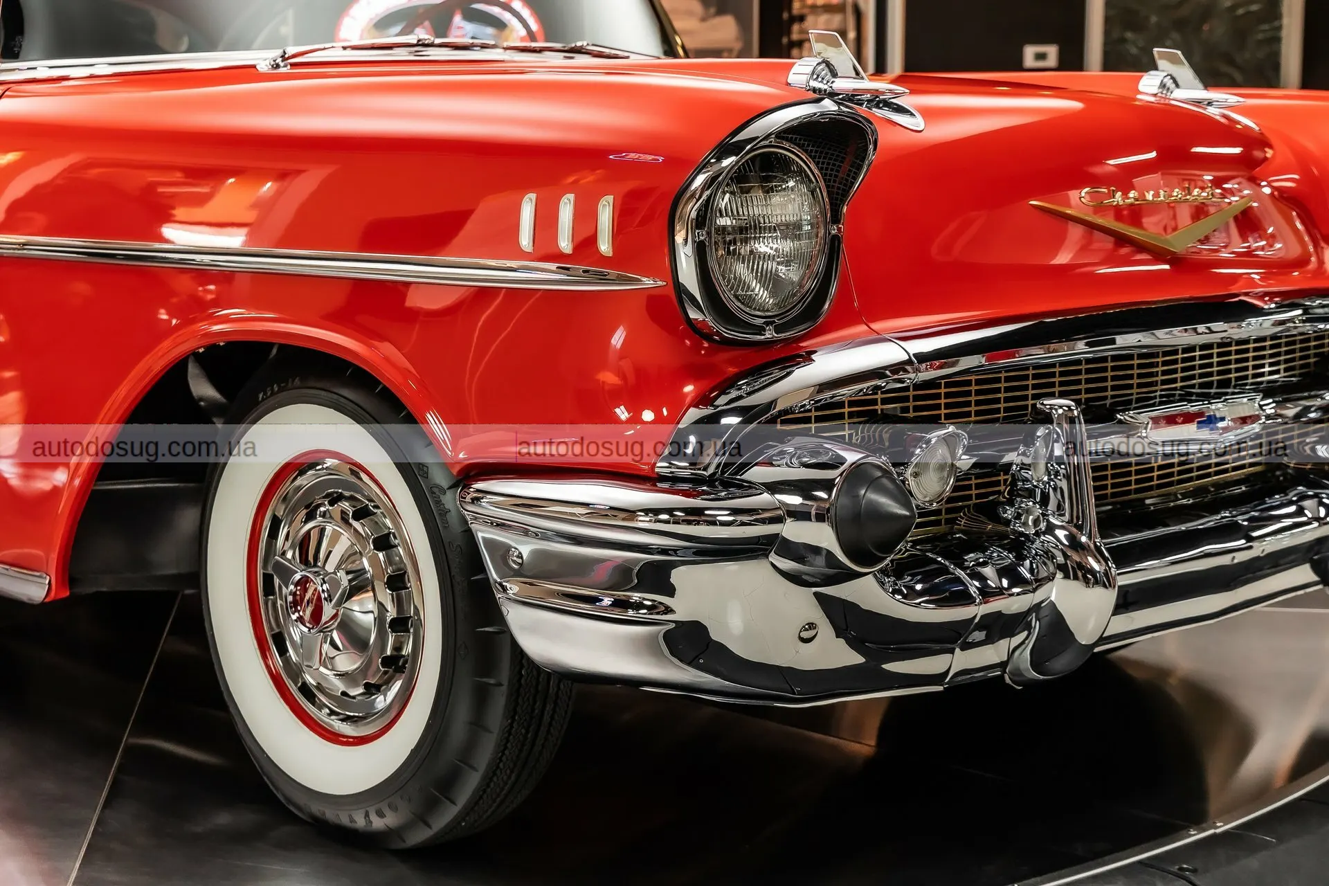 Цей класичний Chevrolet стає вірусним завдяки тому, що жоден сучасний автомобіль не може повторити