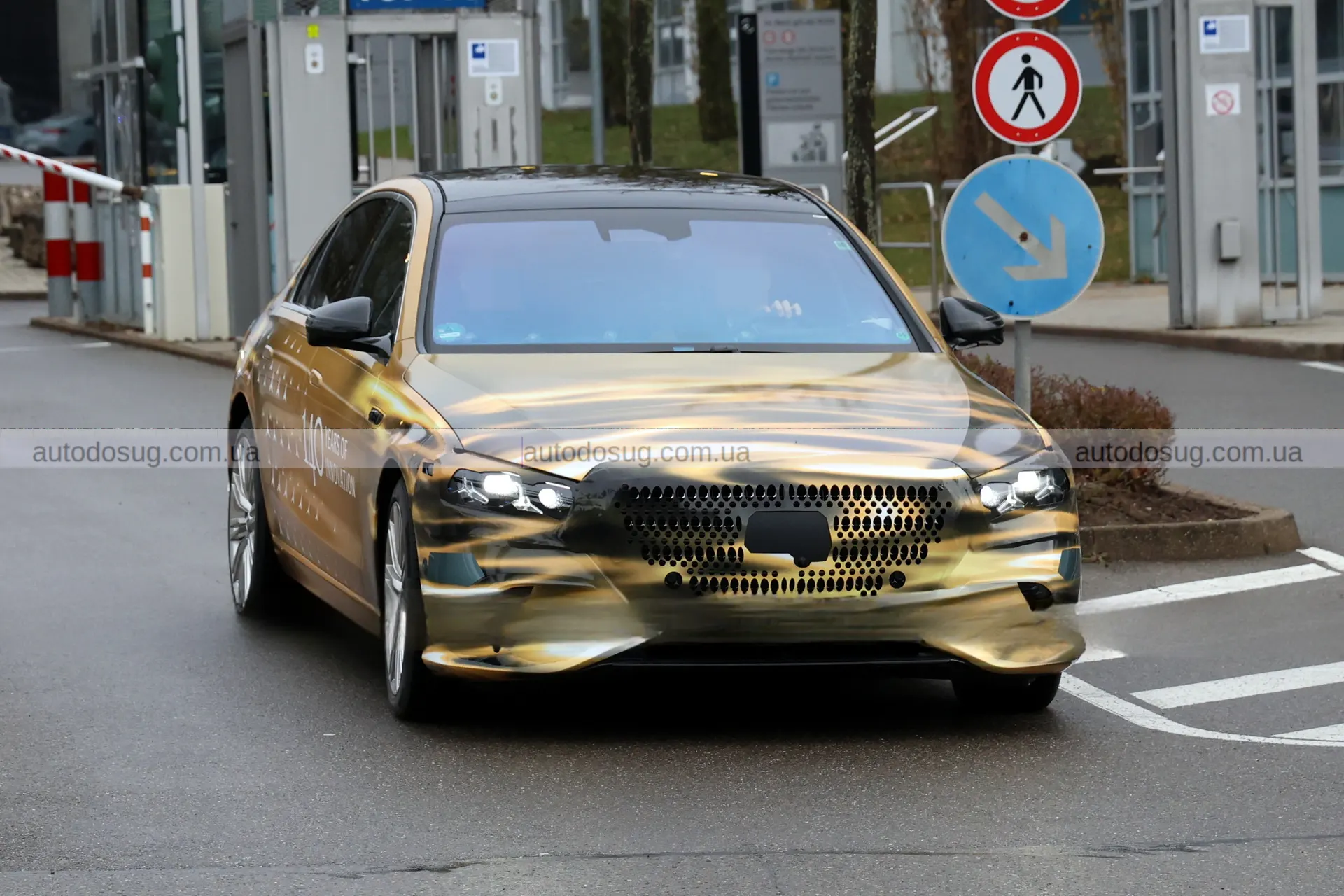 Цьому S-класу більше не потрібні ви за кермом