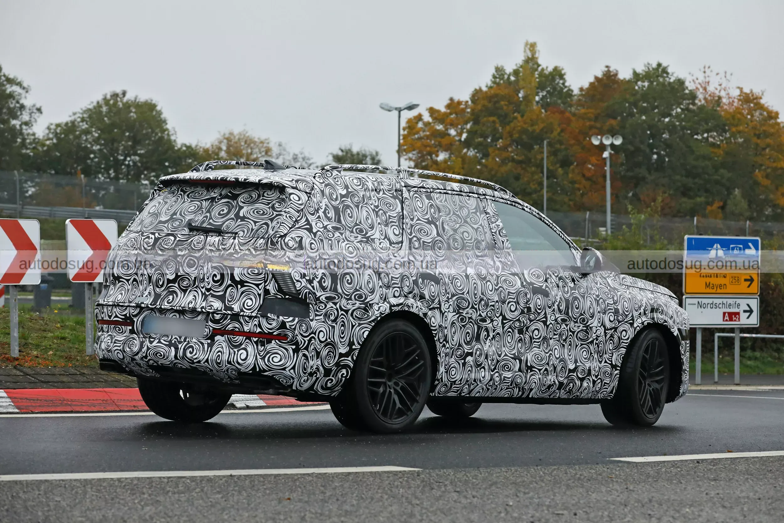 Audi готує флагманський SUV Q9