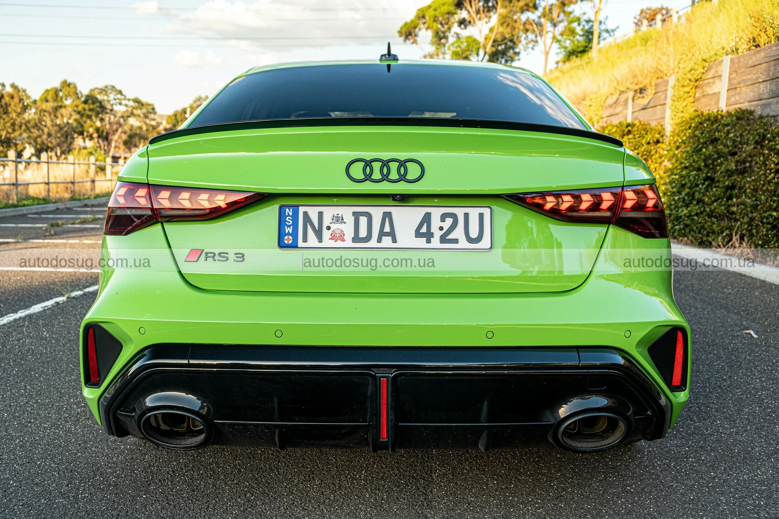 Audi RS3 Sedan 2026 виглядає як маленький монстр із великим духом