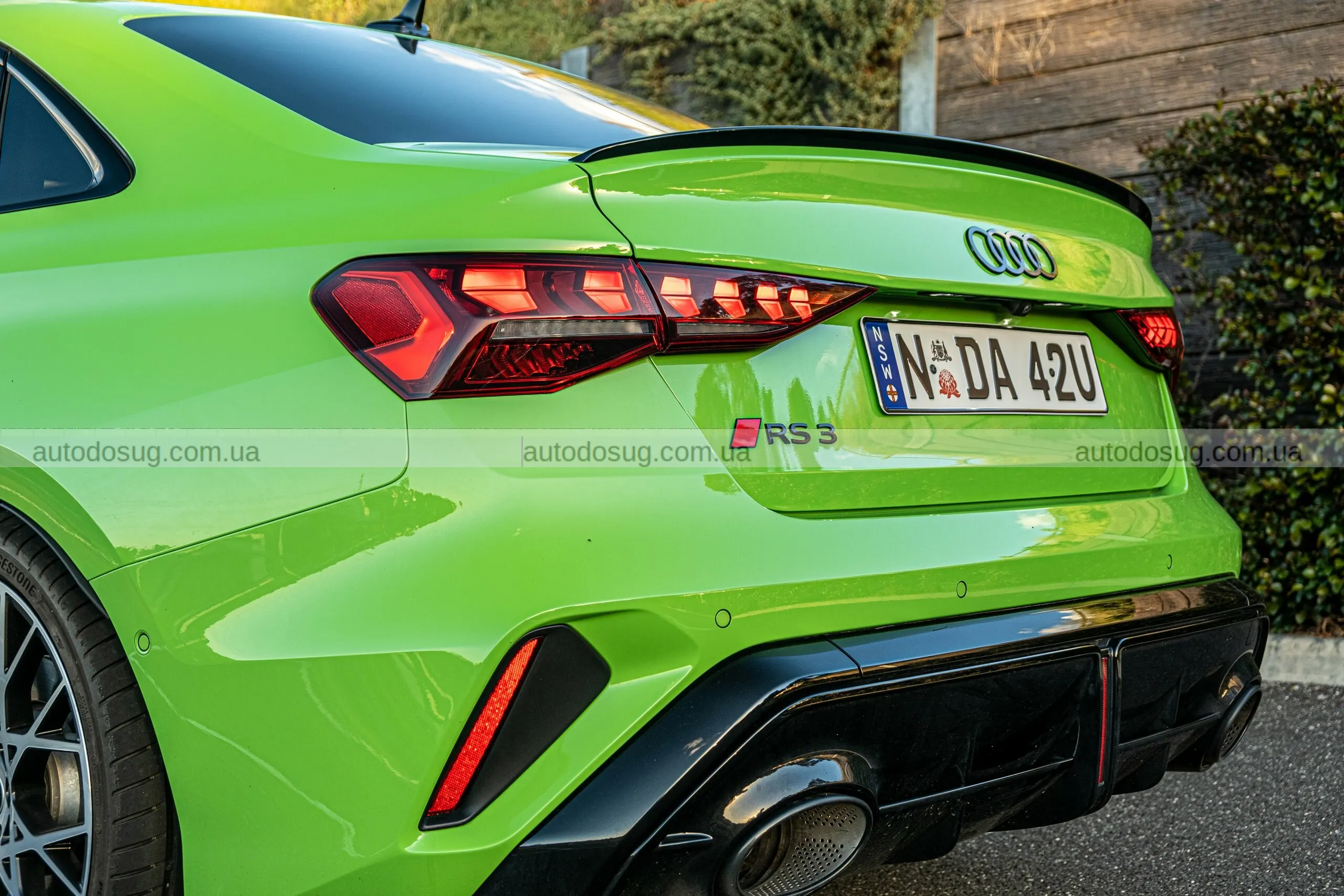 Audi RS3 Sedan 2026 виглядає як маленький монстр із великим духом