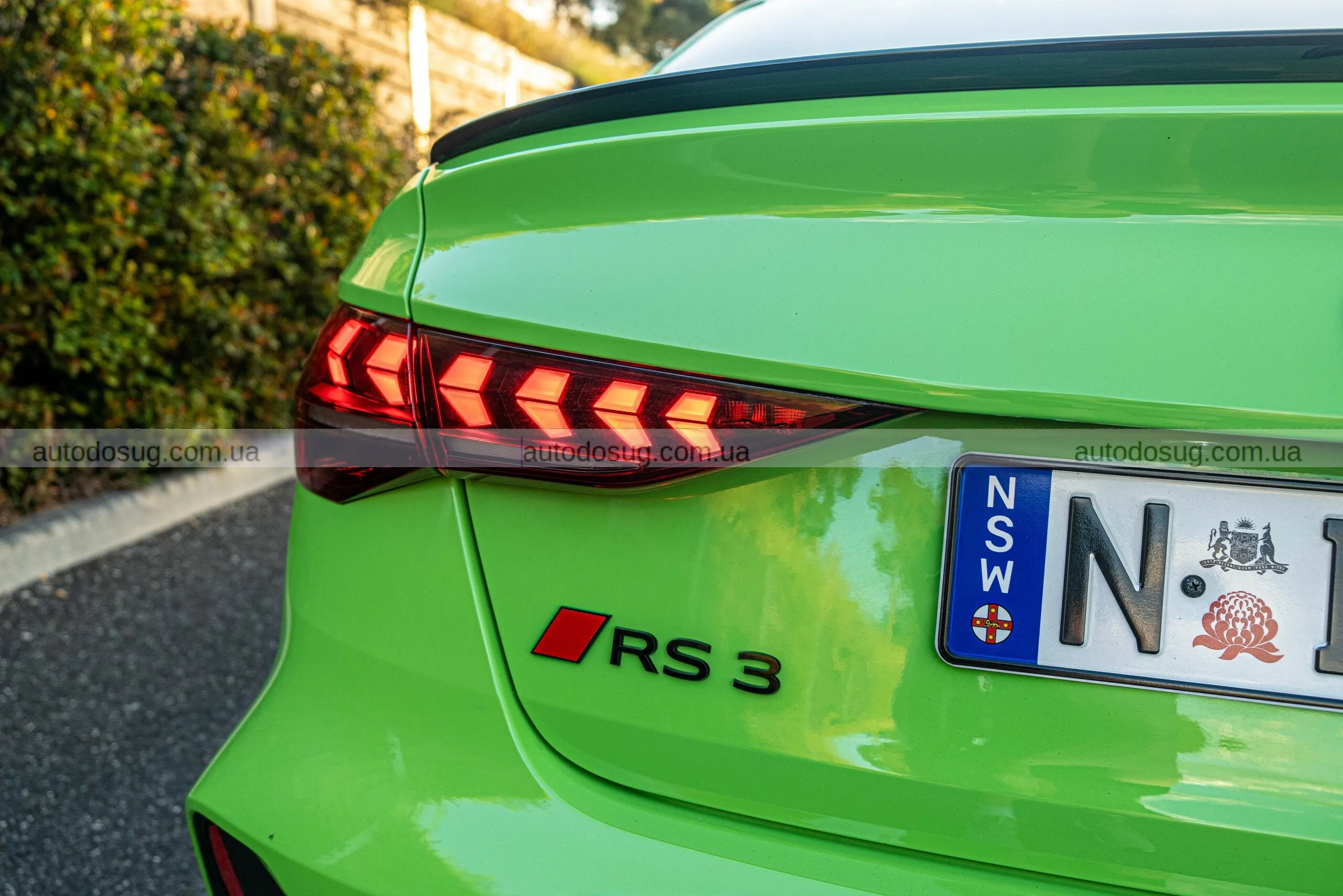 Audi RS3 Sedan 2026 виглядає як маленький монстр із великим духом