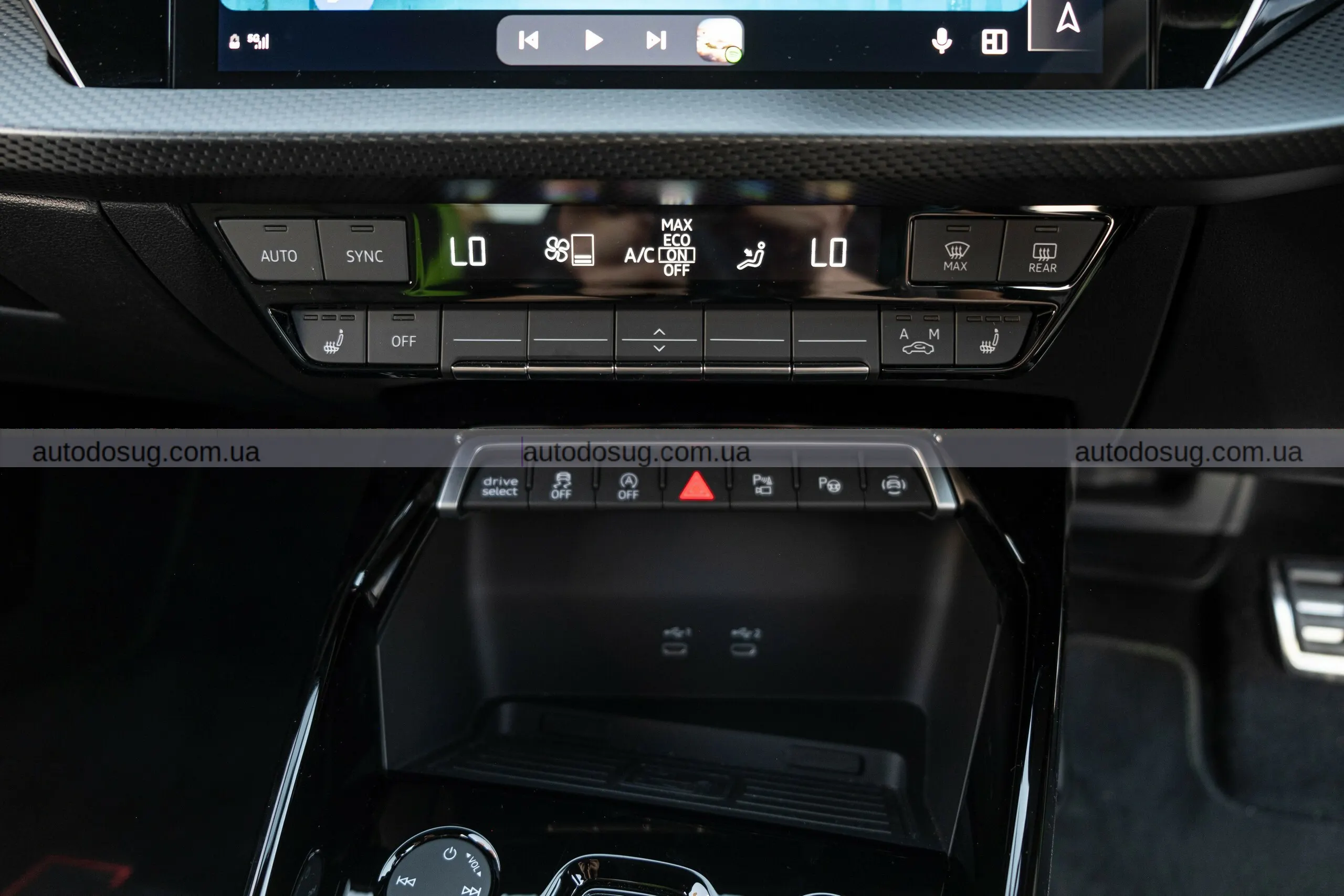 Audi RS3 Sedan 2026 виглядає як маленький монстр із великим духом