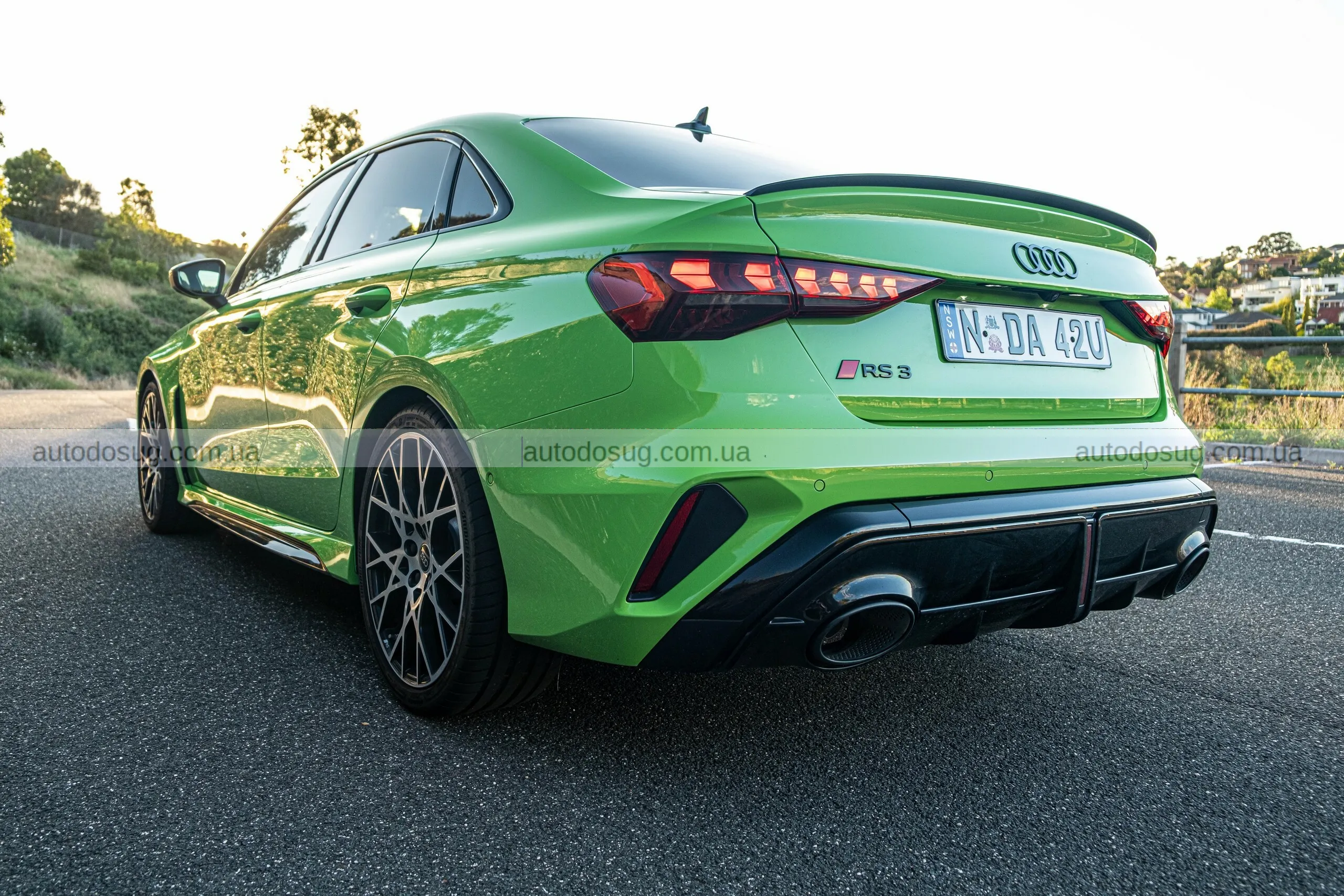 Audi RS3 Sedan 2026 виглядає як маленький монстр із великим духом