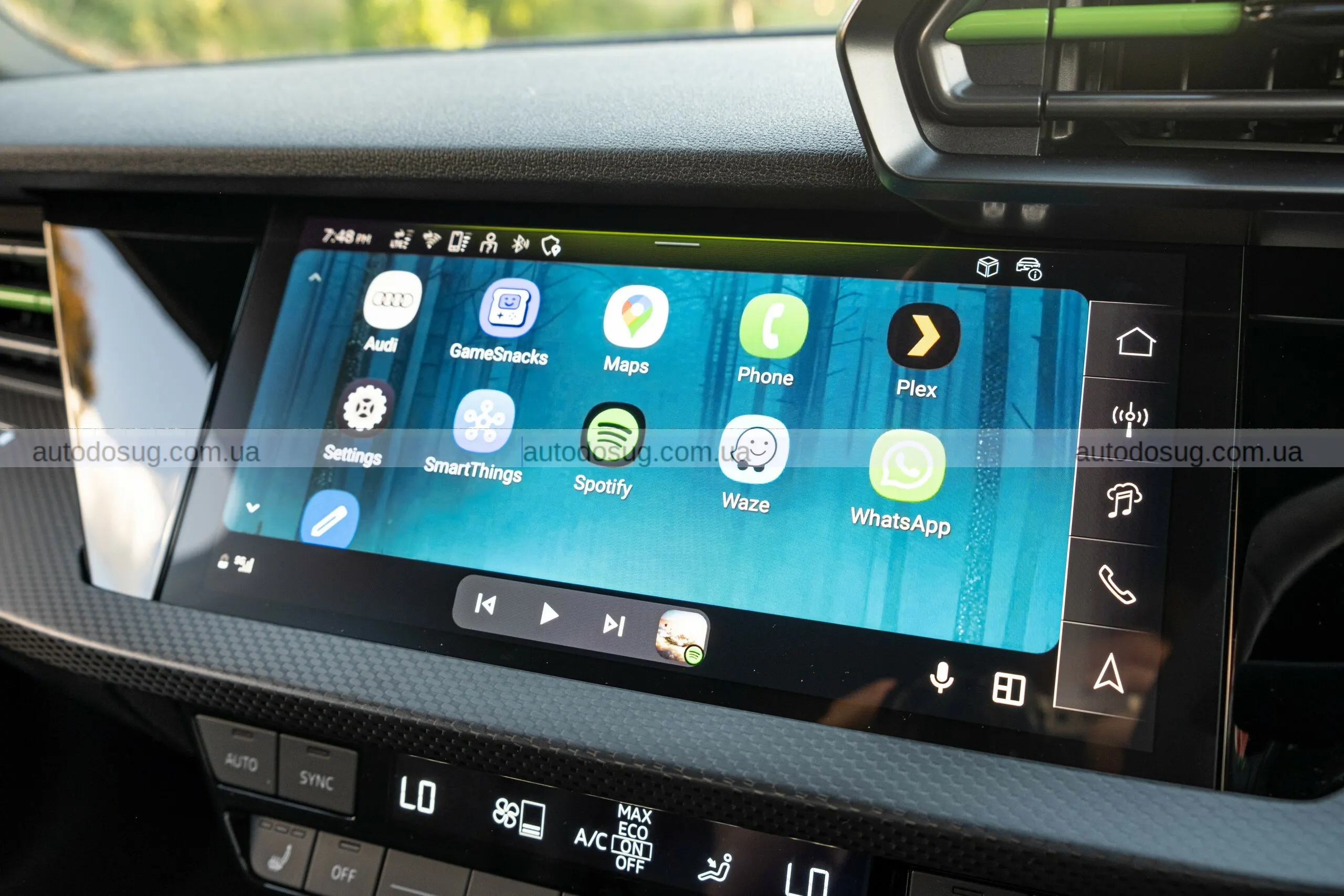 Audi RS3 Sedan 2026 виглядає як маленький монстр із великим духом