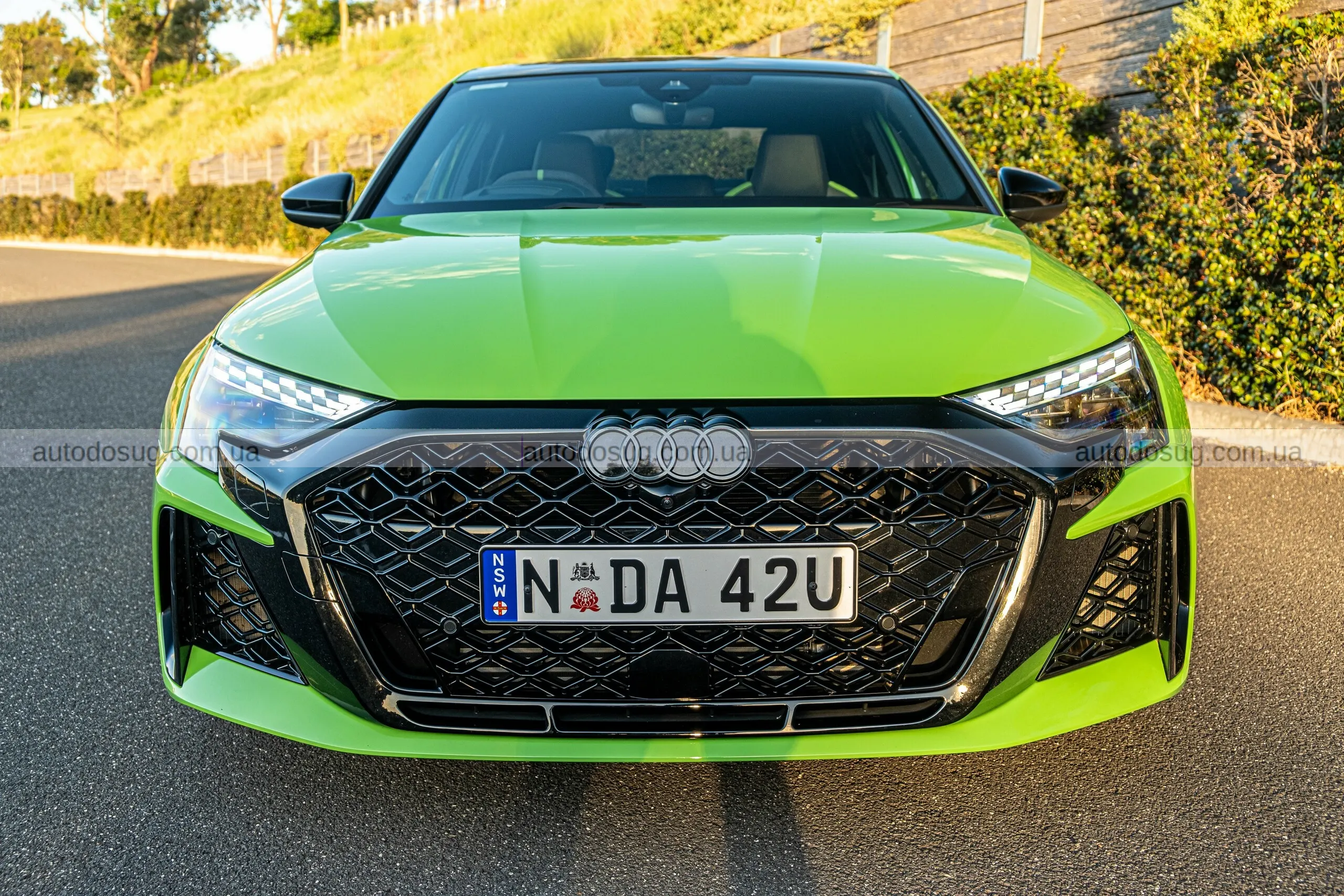 Audi RS3 Sedan 2026 виглядає як маленький монстр із великим духом