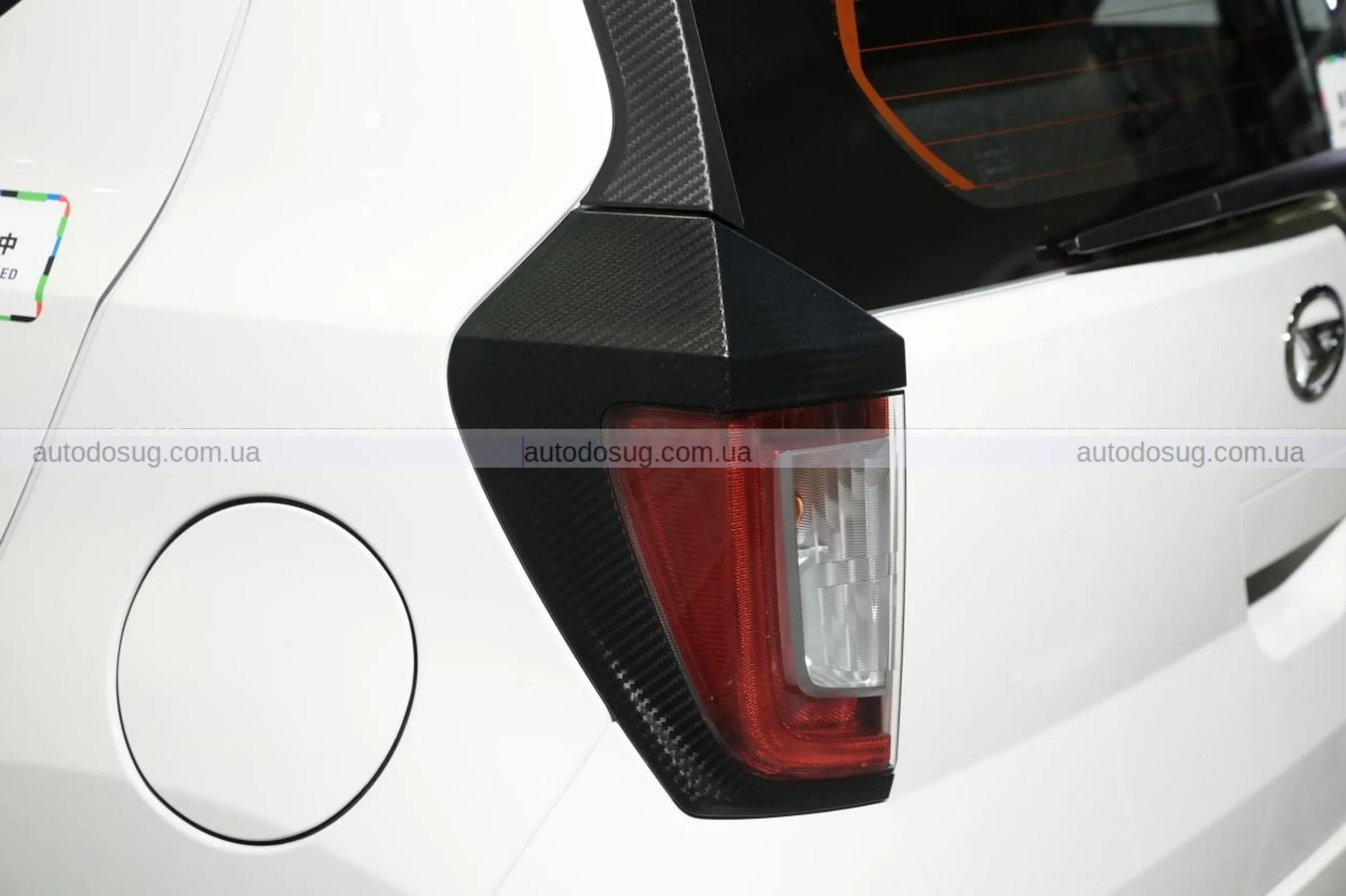 Daihatsu Mira перевтілюється у спальний Kei Car з каркасом безпеки