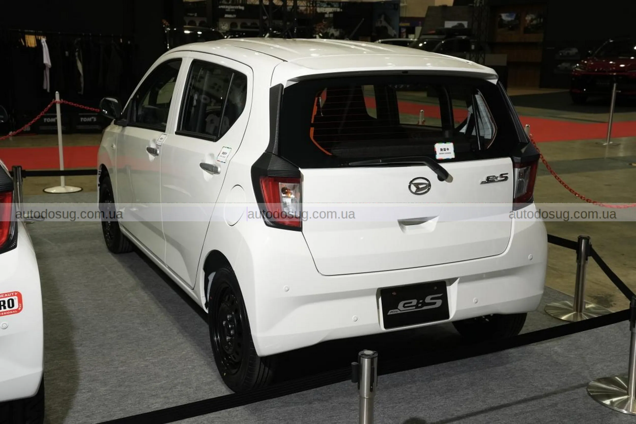 Daihatsu Mira перевтілюється у спальний Kei Car з каркасом безпеки