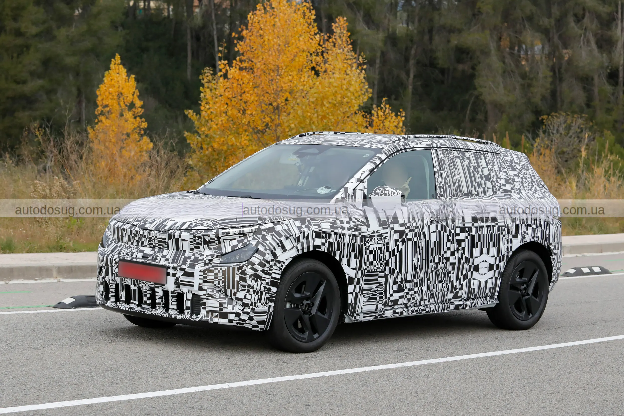 Електричний Škoda Epiq виглядає, мов хотів бути Jeep, але залишився «народним» кросовером