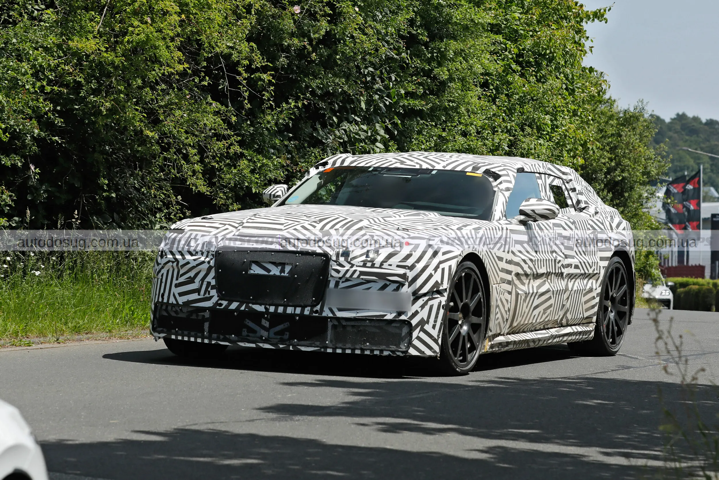 Jaguar на шляху до електричного майбутнього