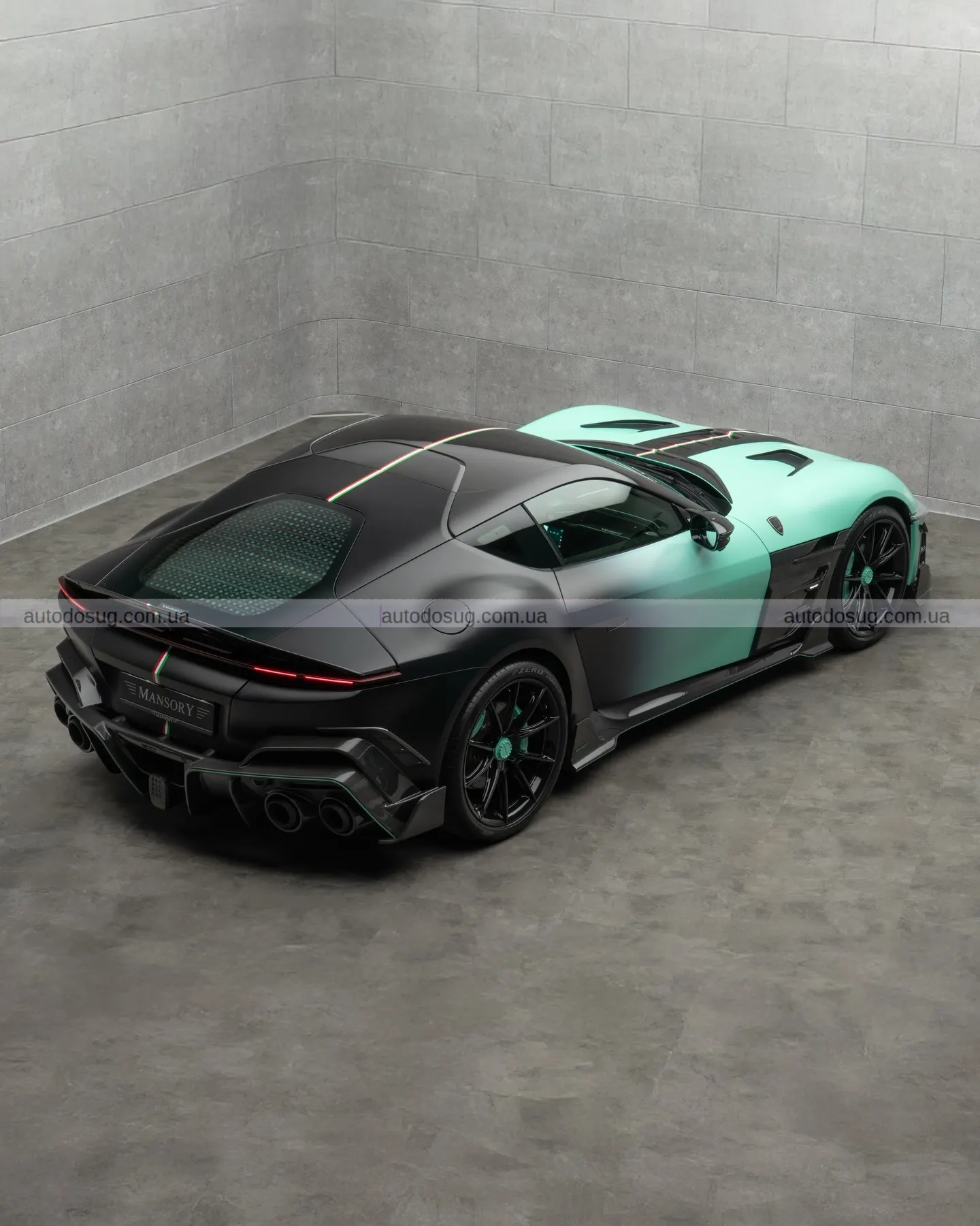 Mansory тюнінгувала Ferrari 12Cilindri, додавши до нього новий карбоновий кузов