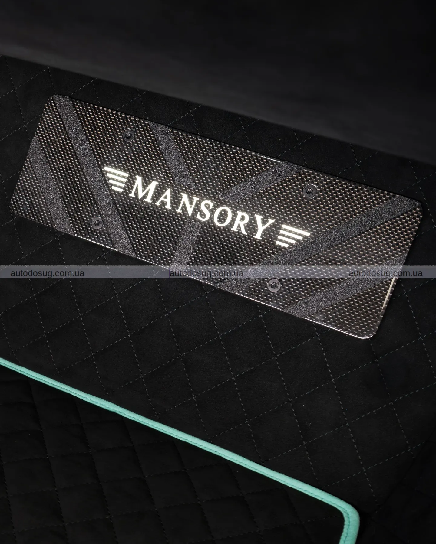 Mansory тюнінгувала Ferrari 12Cilindri, додавши до нього новий карбоновий кузов