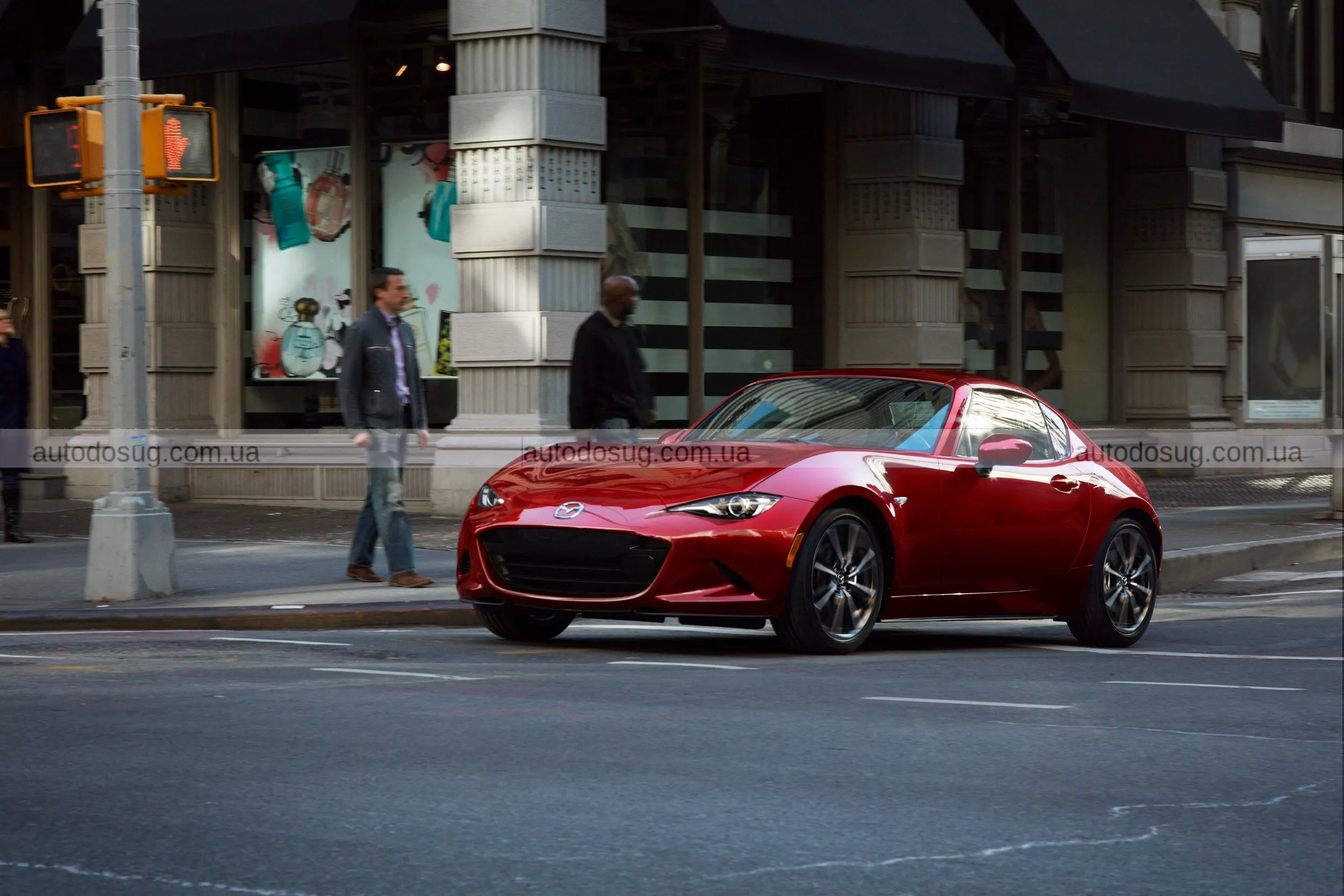 Mazda MX-5 Miata знову дорожчає, але залишає драйв за доступною ціною