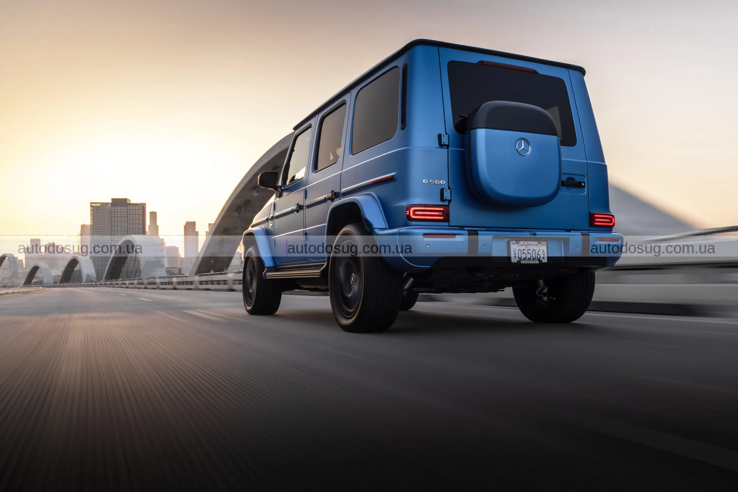 Mercedes дає до $10 000 пільги на електричний G580 EQ