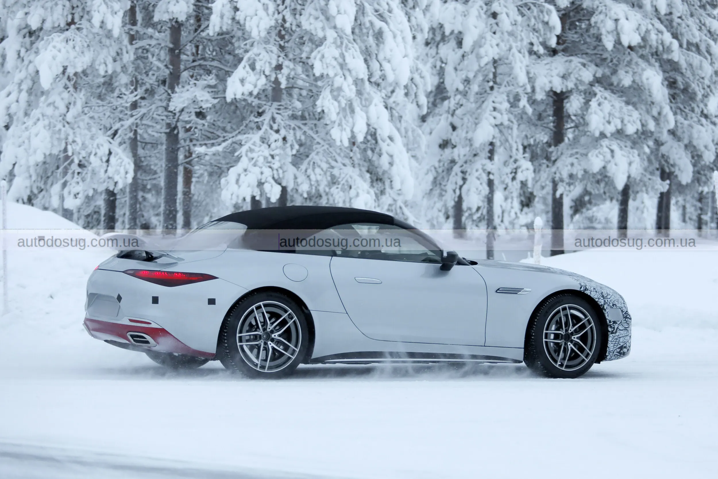 Mercedes SL виходить на новий рівень краси й технологій