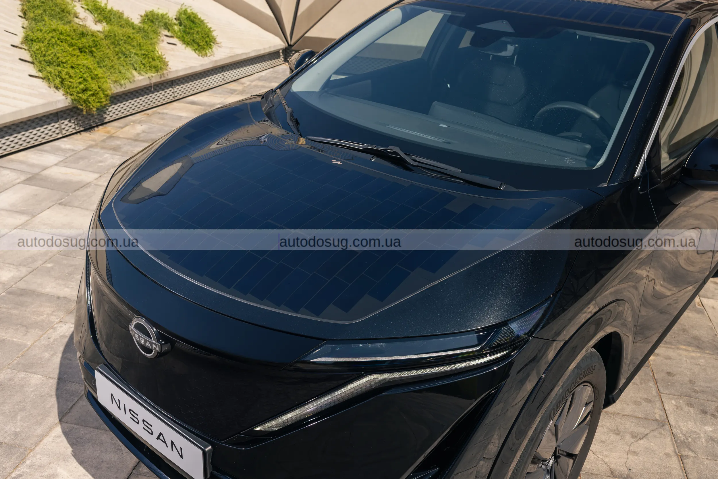 Nissan Ariya перетворює світло сонця на кілометри