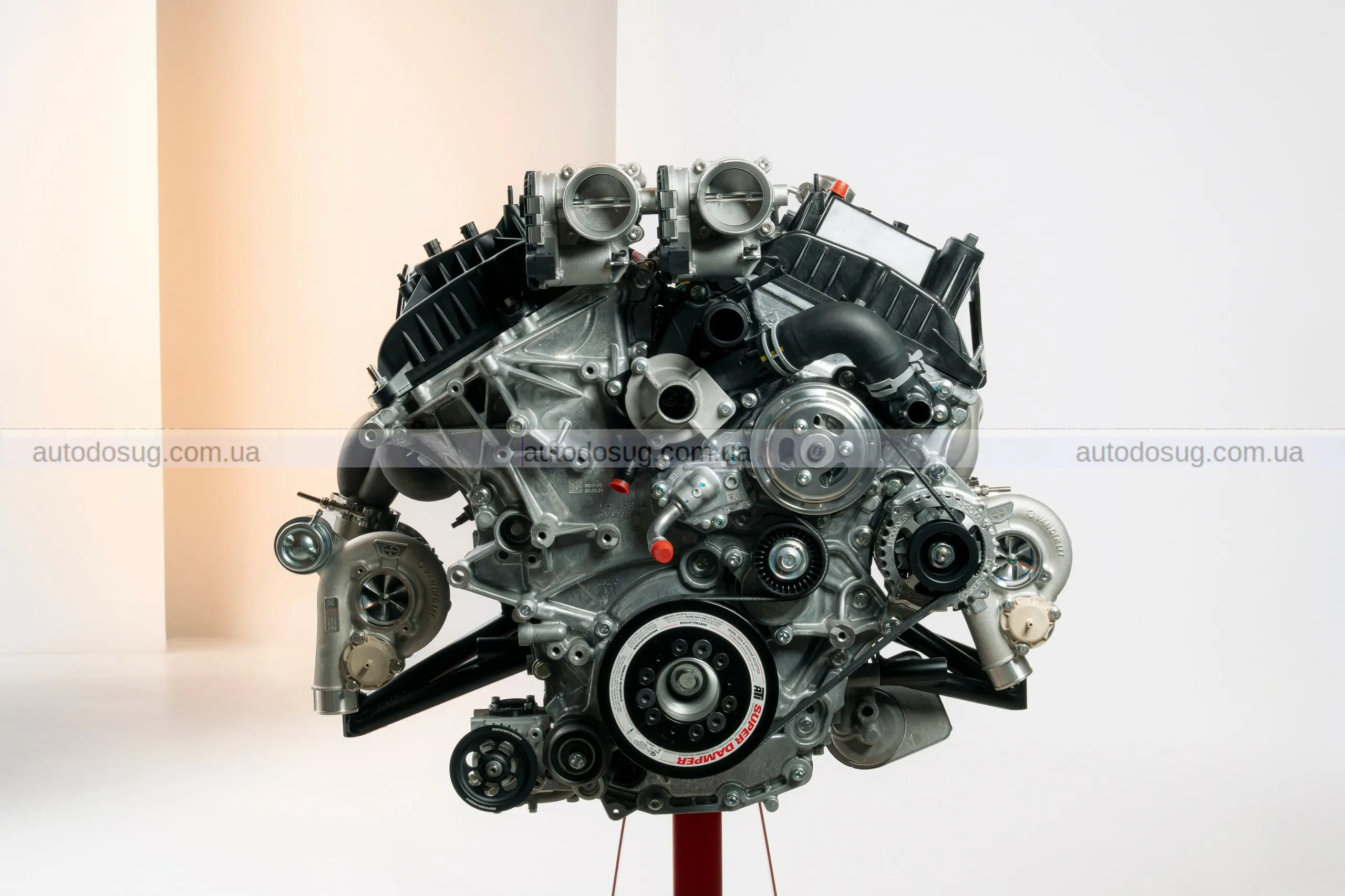 Новий Donkervoort P24 RS буде доступний у версіях потужністю 400, 500 та 600 к.с.