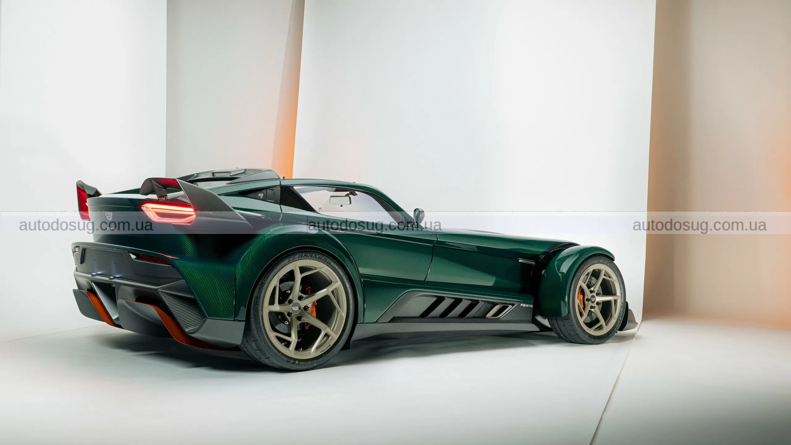 Новий Donkervoort P24 RS буде доступний у версіях потужністю 400, 500 та 600 к.с.