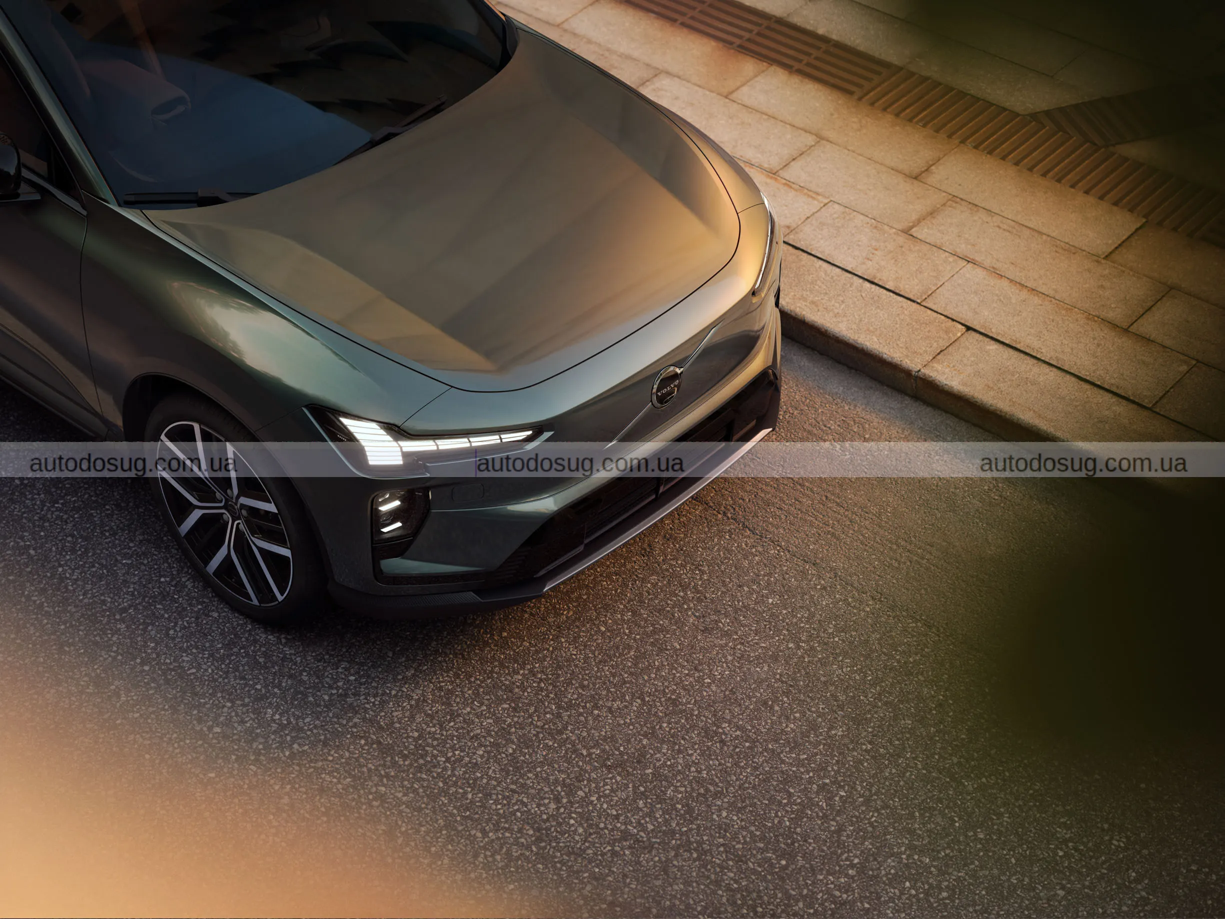 Новий позашляховик Volvo EX60 з запасом ходу 400 миль має новий стандарт дальності й заряджання серед EV