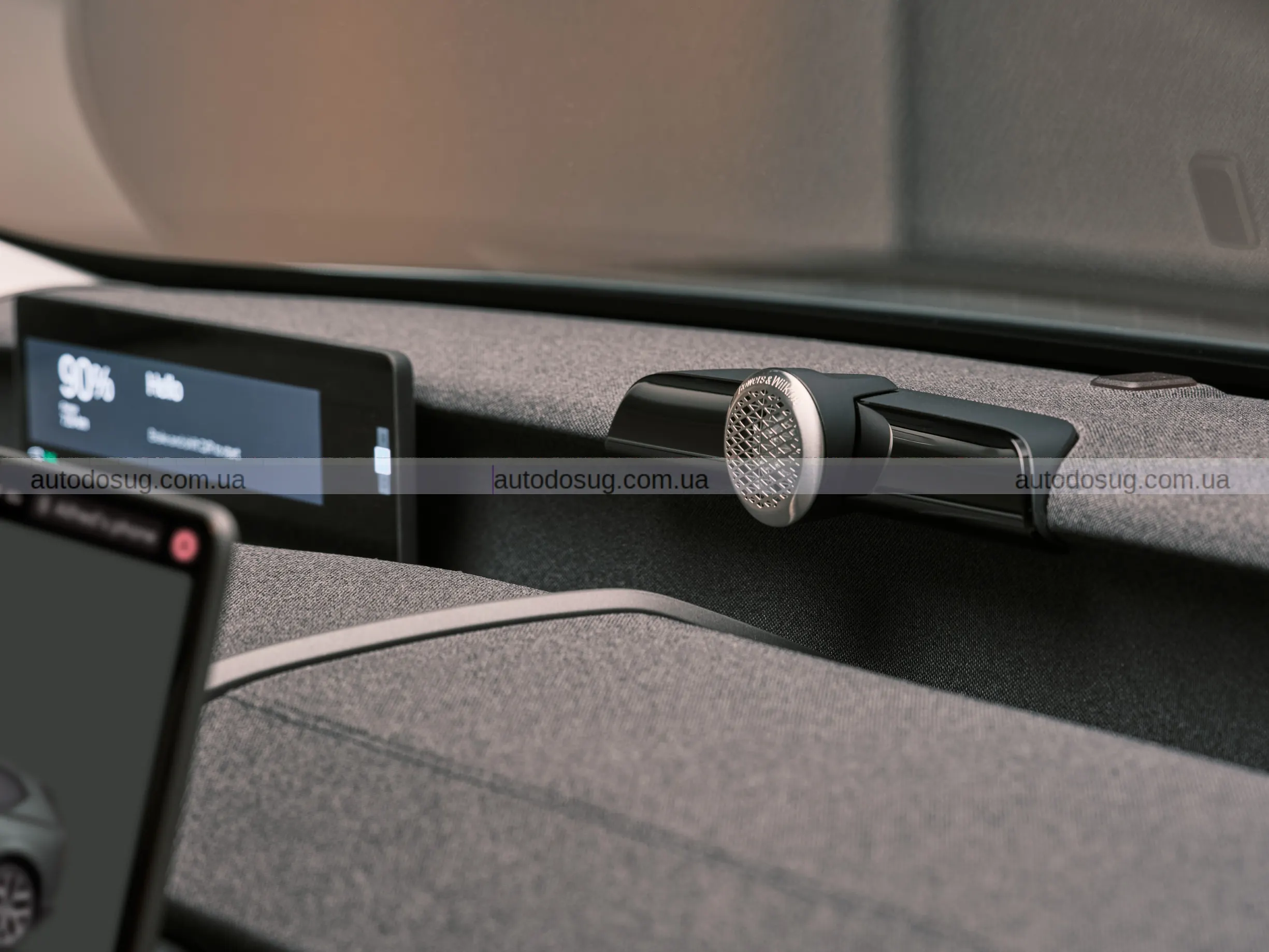 Новий позашляховик Volvo EX60 з запасом ходу 400 миль має новий стандарт дальності й заряджання серед EV