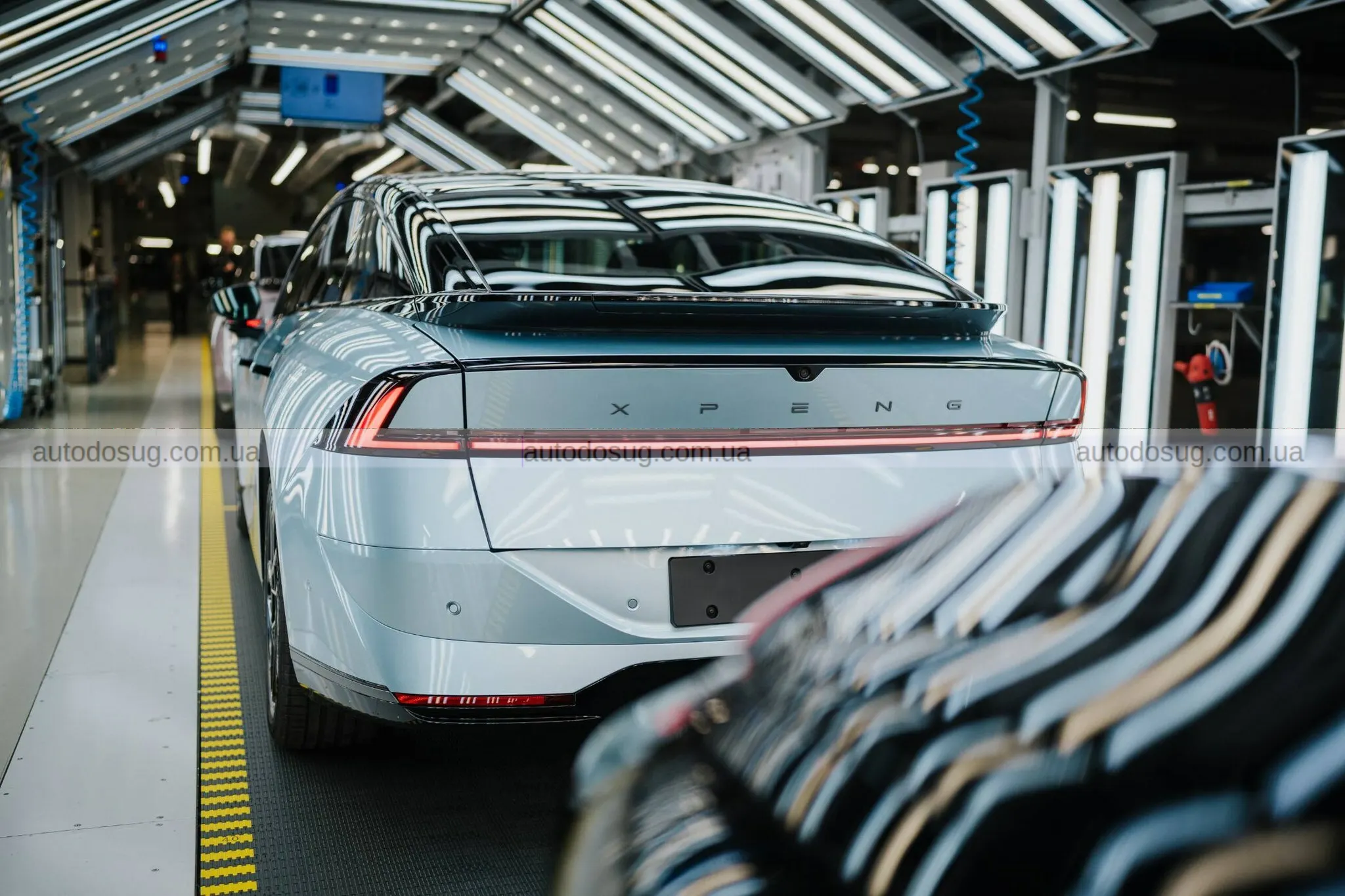 Премʼєра XPeng P7+ у Європі кидає новий виклик для VW ID.7