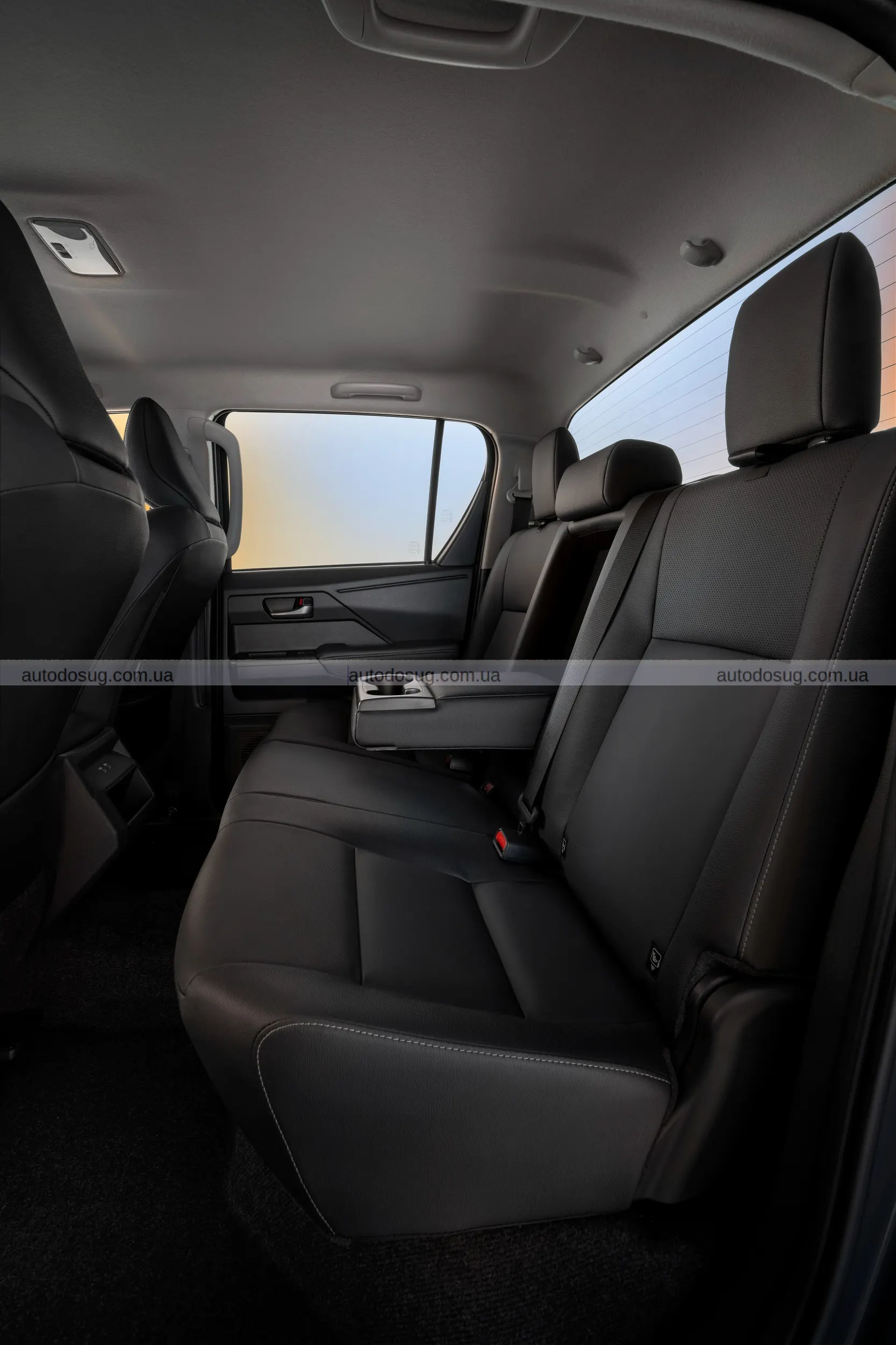 Toyota дебютує з електричним пікапом Hilux EV 2026