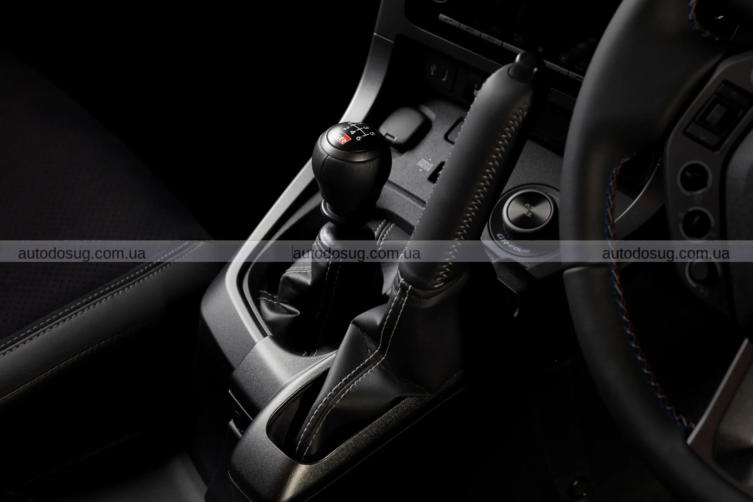 Toyota GR Yaris має режими «Seb» та «Morizo», і обидва створені для поганої поведінки