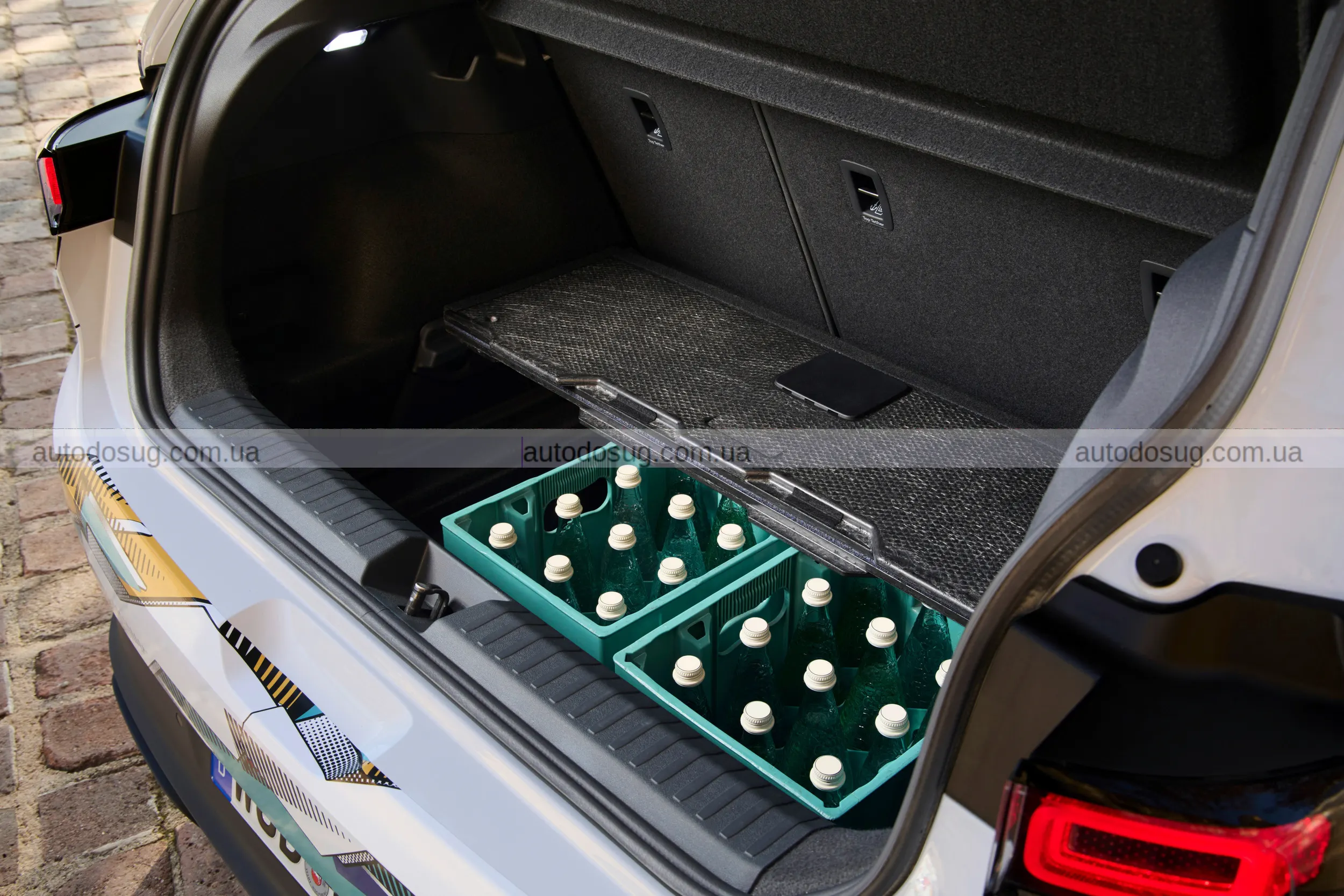 Volkswagen повертає фізичні кнопки у салоні нового ID. Polo