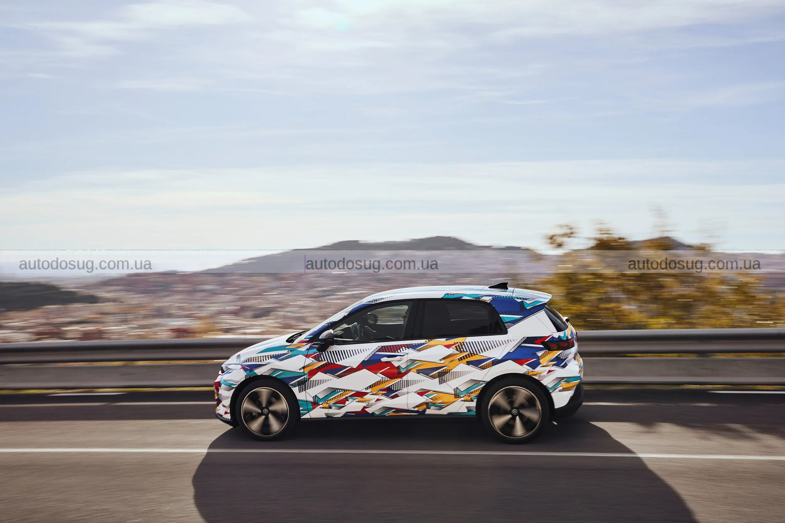 Volkswagen повертає фізичні кнопки у салоні нового ID. Polo