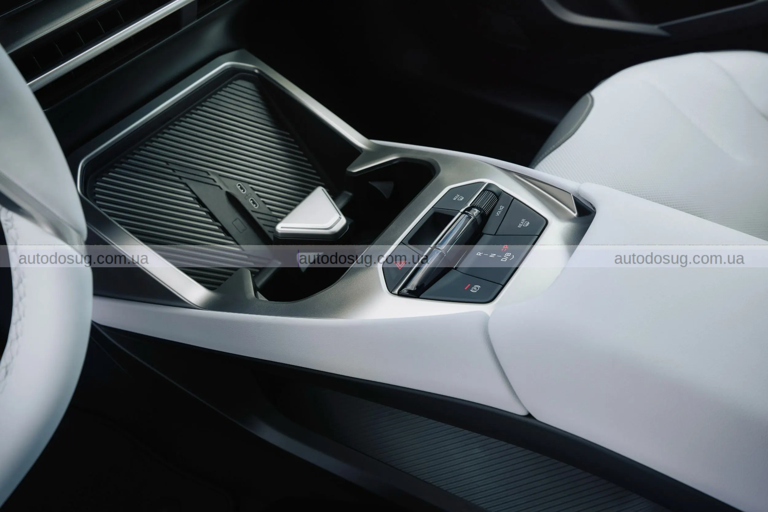 BMW дає електрокросоверу функцію, але змушує водіїв платити за неї щомісяця