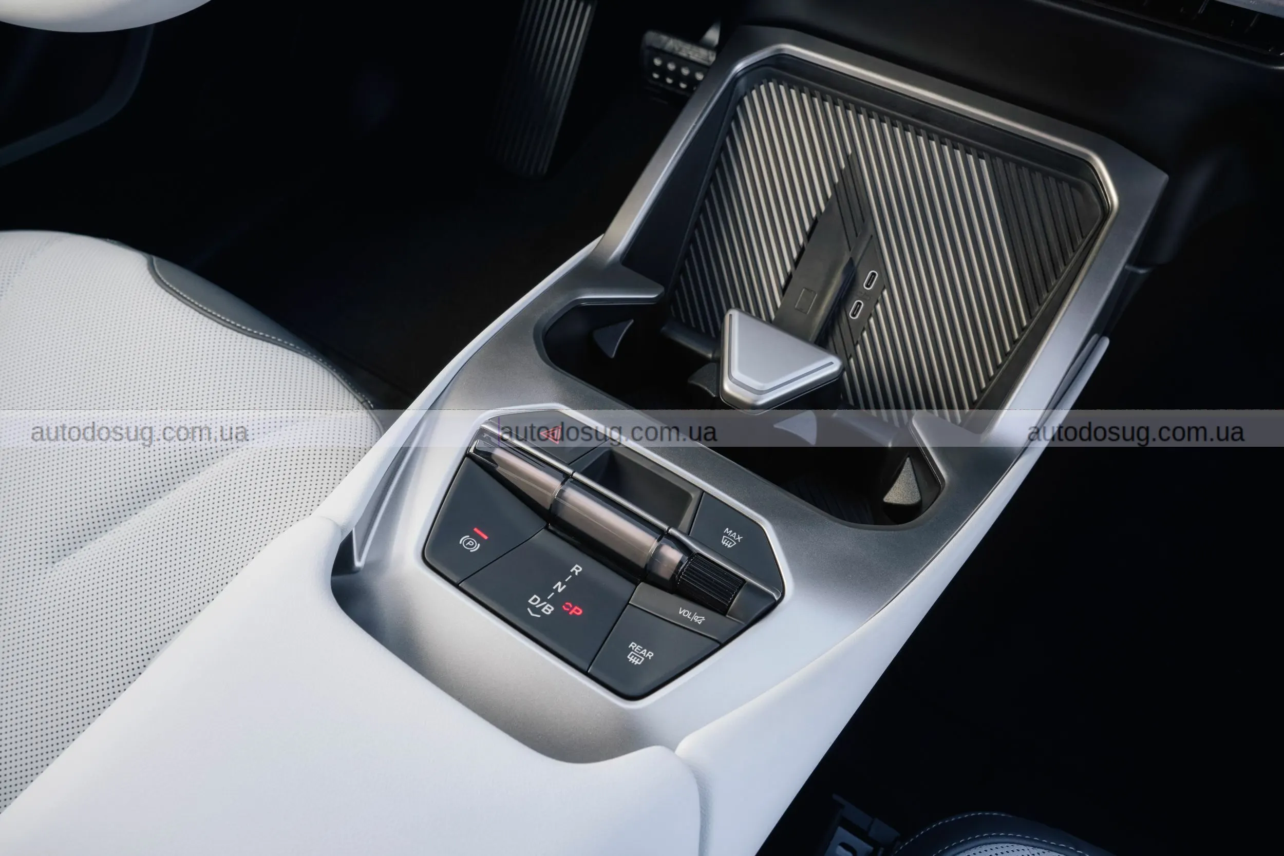 BMW дає електрокросоверу функцію, але змушує водіїв платити за неї щомісяця