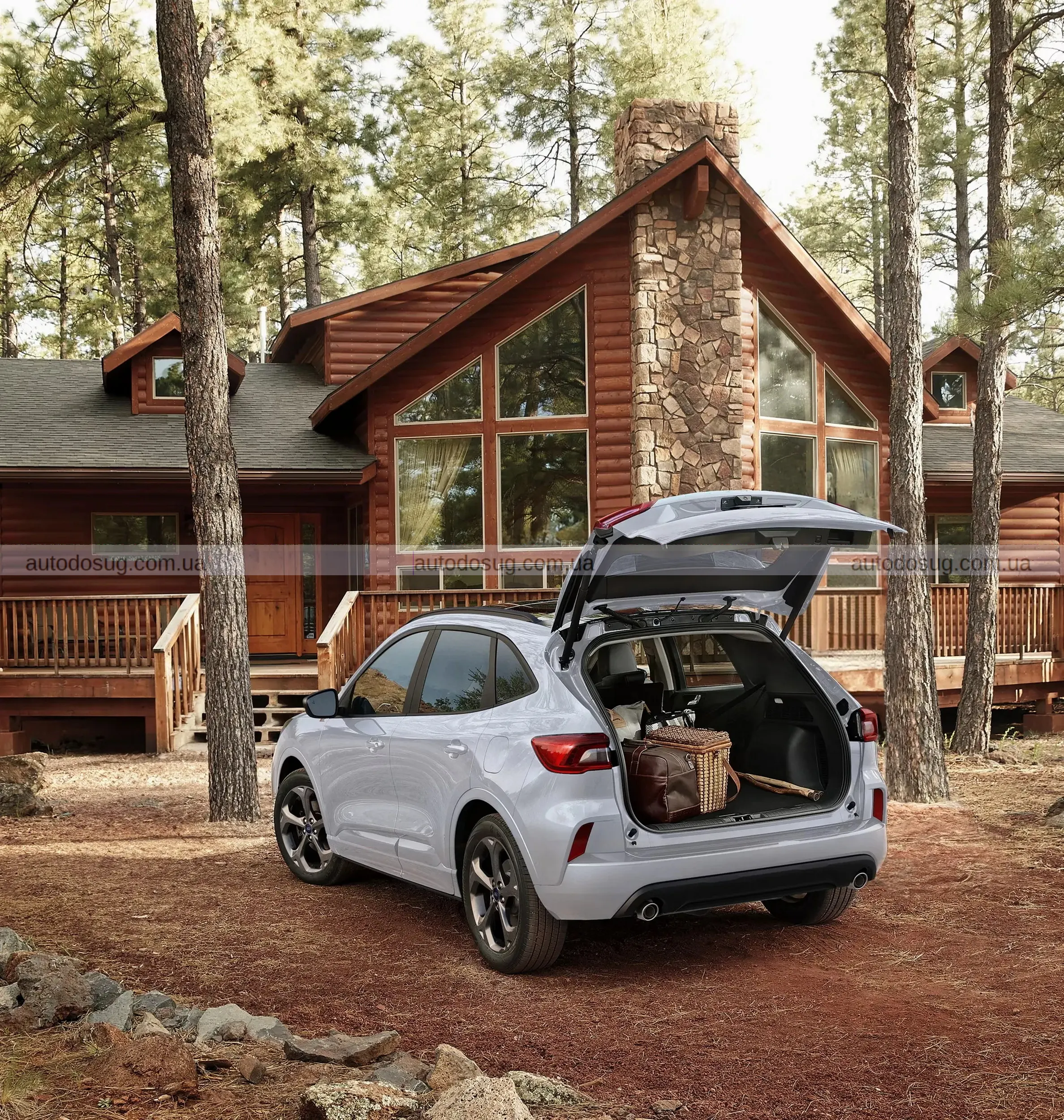 Ford розширює технології в Kuga, поки Escape йде з ринку