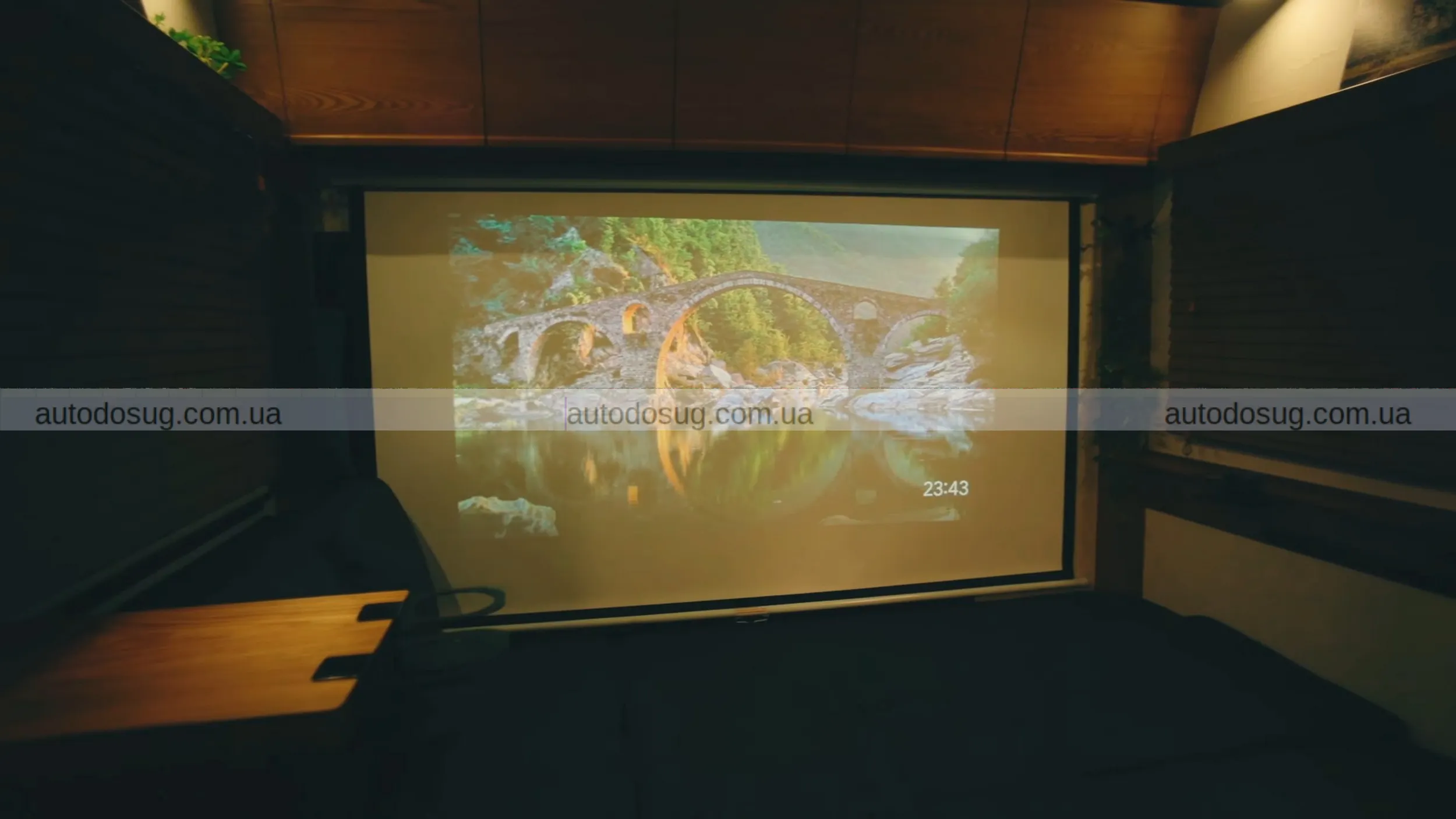 Isuzu Elf Concept перетворює утилітарний фургон у стильний простір для життя