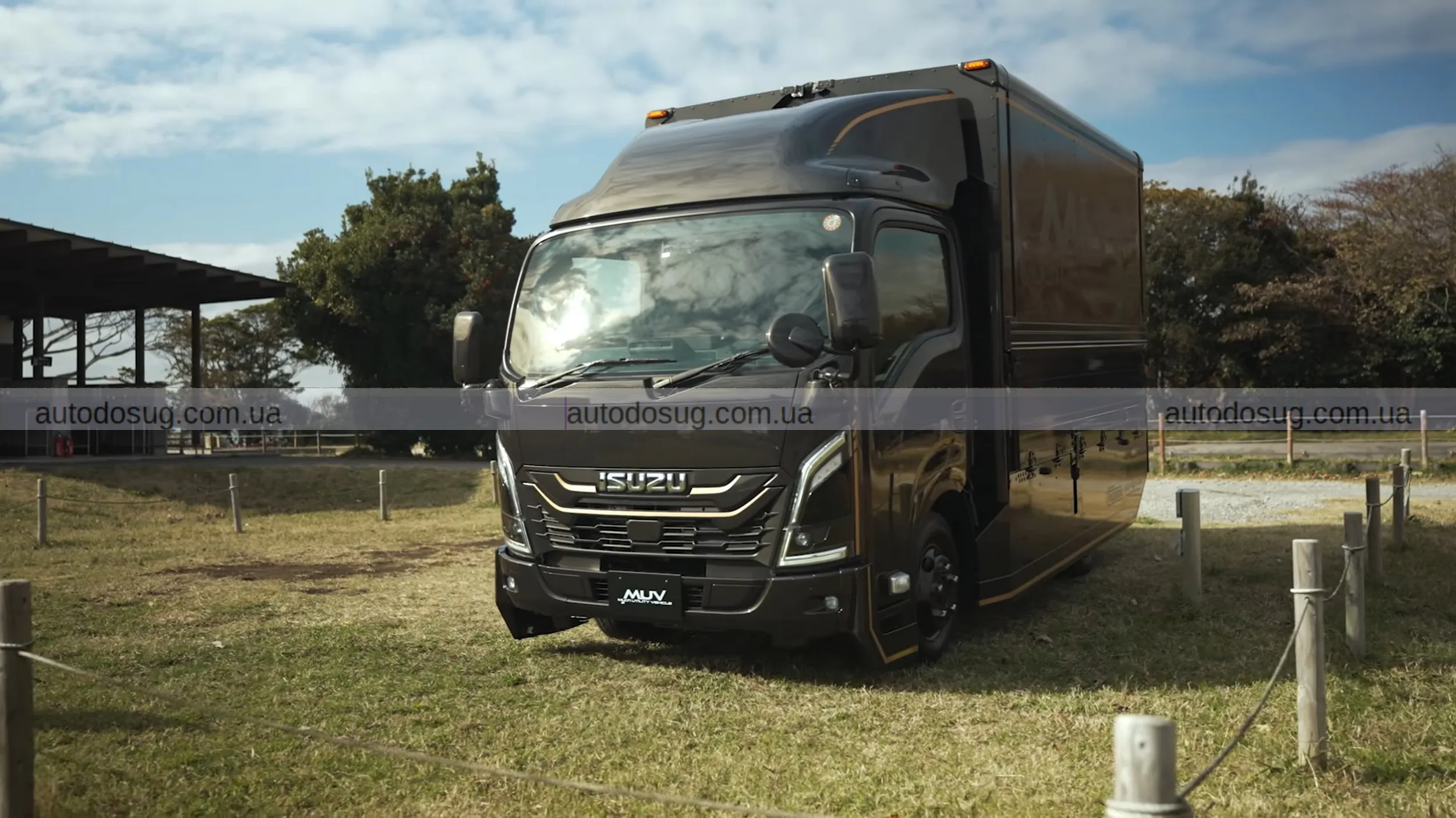 Isuzu Elf Concept перетворює утилітарний фургон у стильний простір для життя