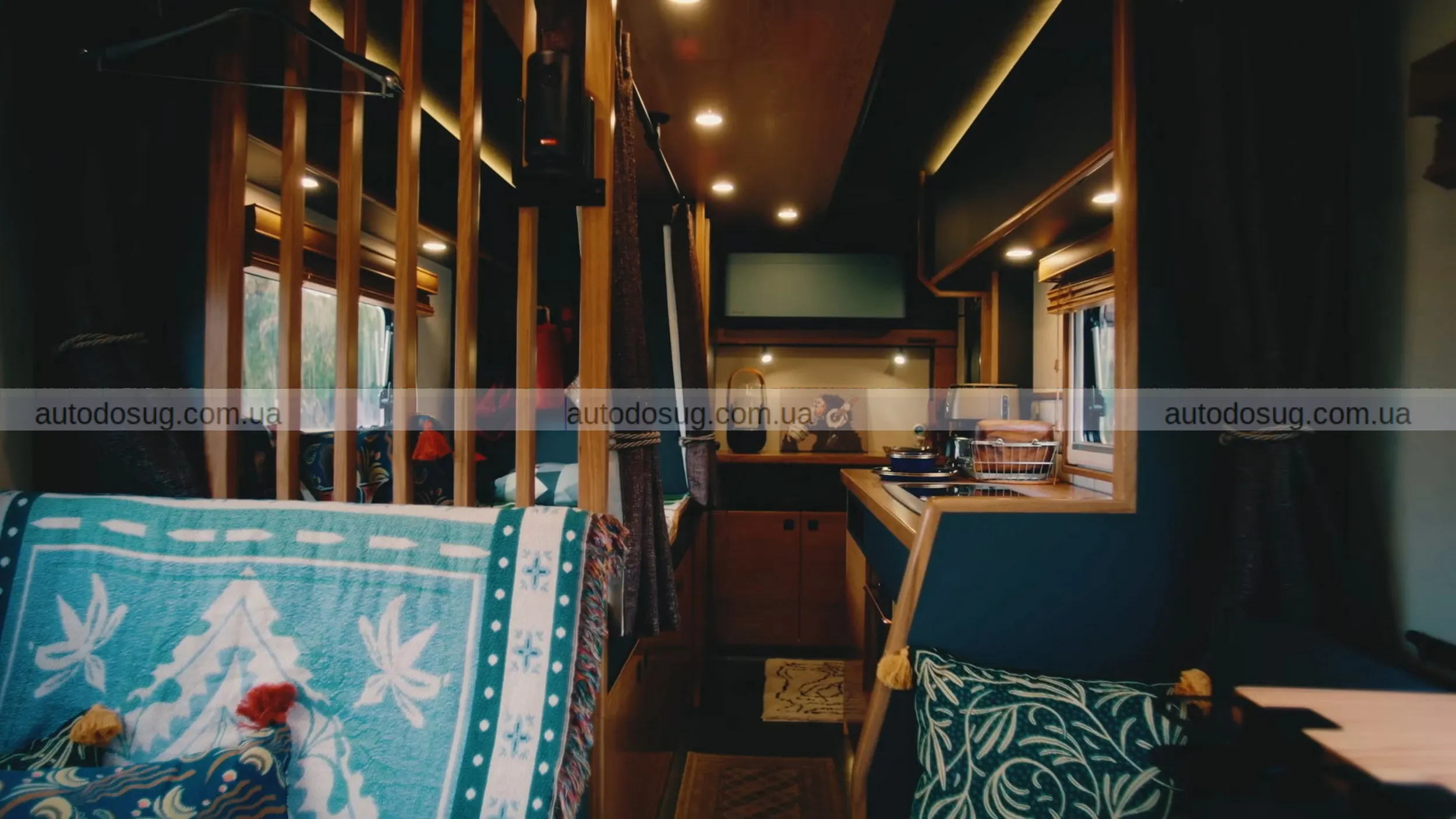 Isuzu Elf Concept перетворює утилітарний фургон у стильний простір для життя