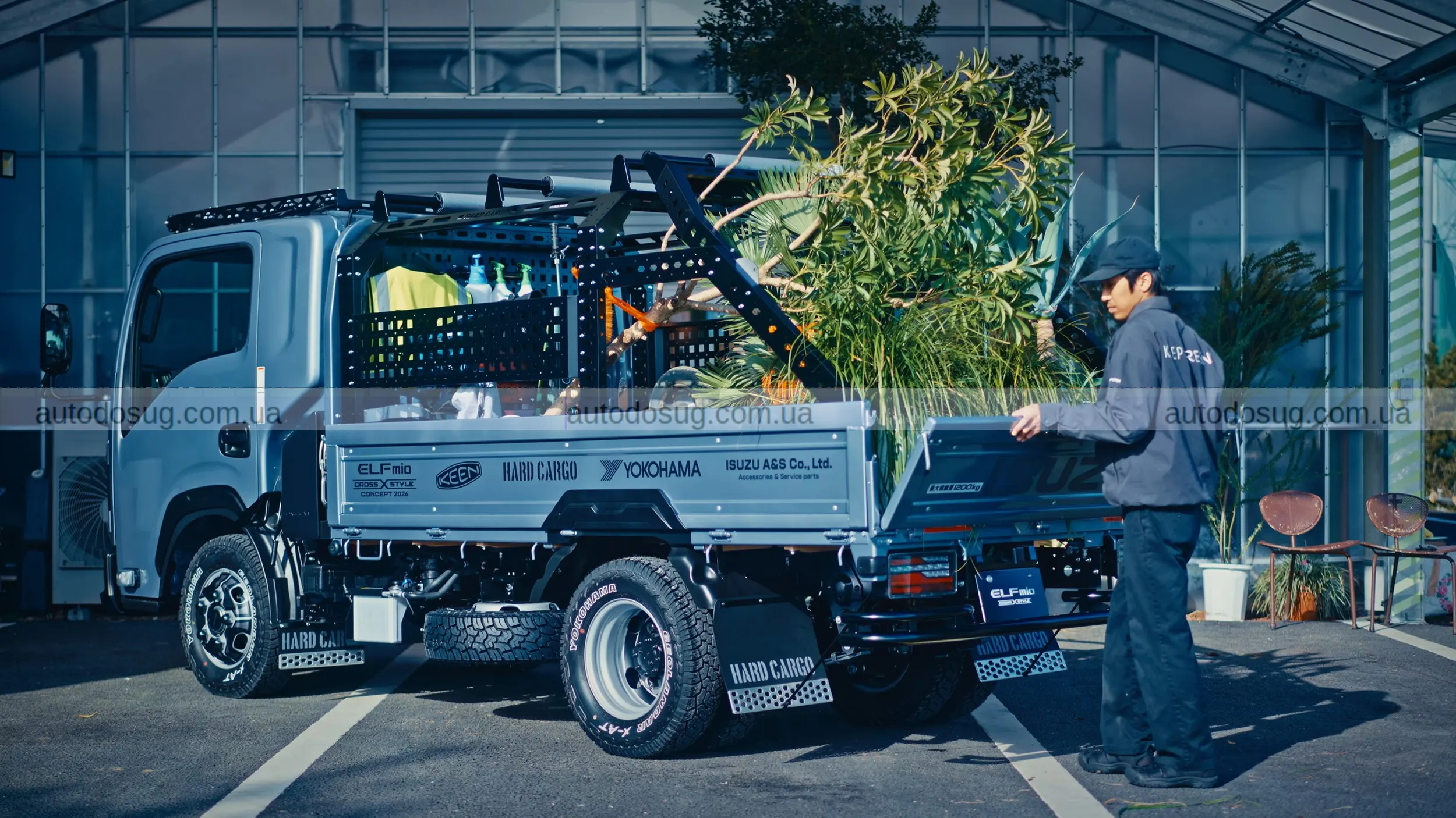 Isuzu Elf Concept перетворює утилітарний фургон у стильний простір для життя