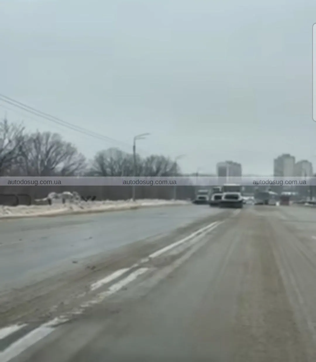 Харківський сніг не справляється з харківськими комунальниками — як чистять сніг у Харкові