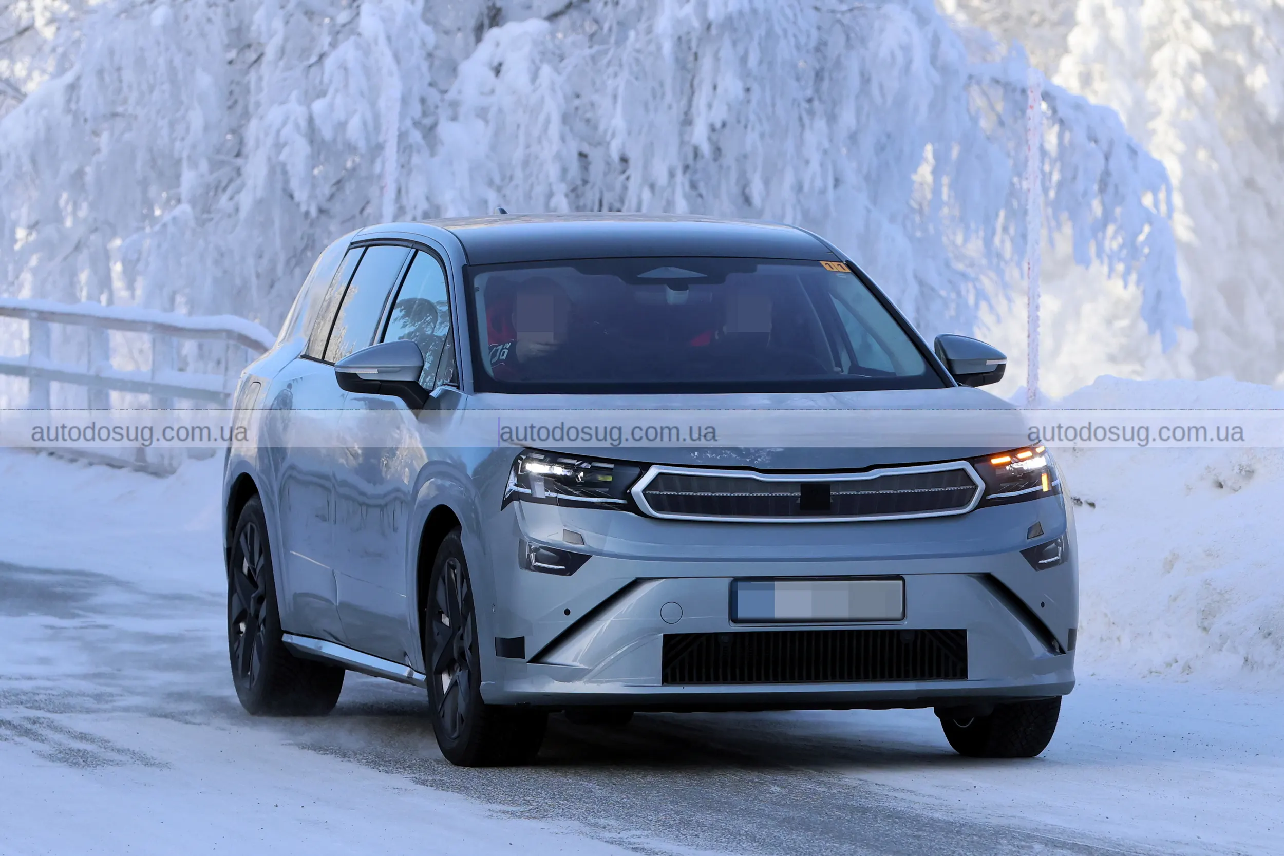 Škoda представляє електричний SUV Peaq із характером і технологіями