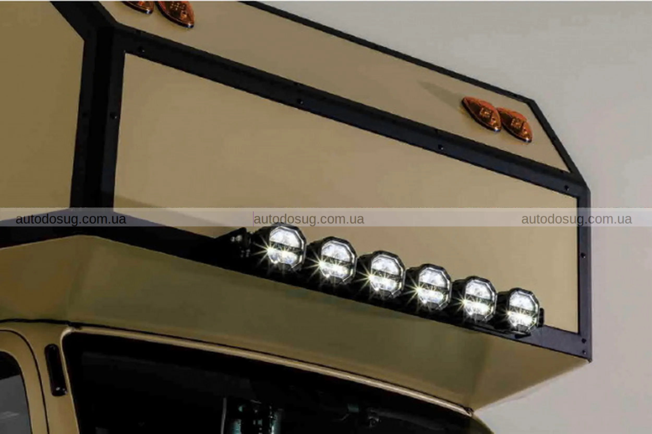 Крихітна вантажівка Kei стає справжнім крихітним будинком на колесах