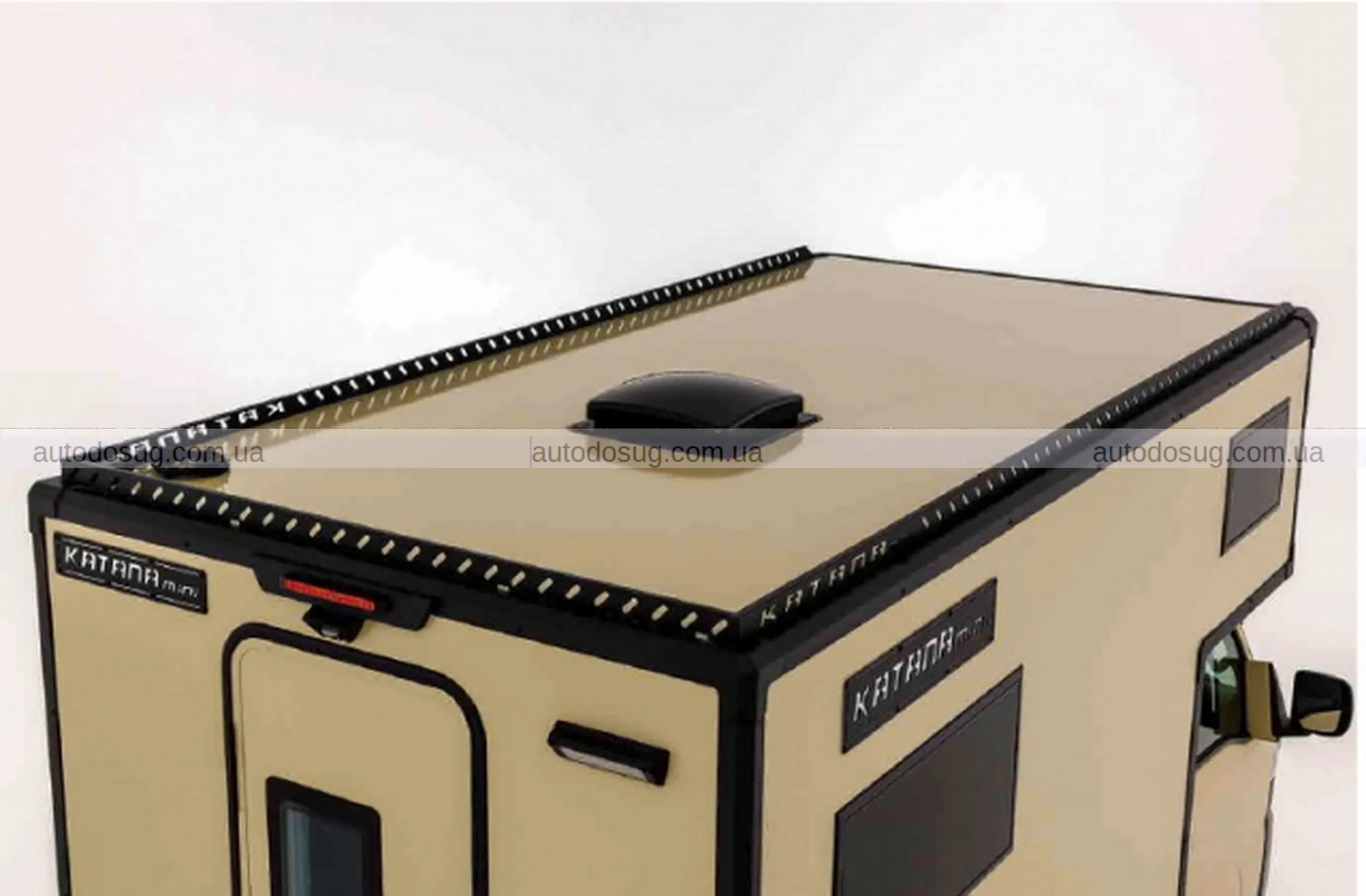 Крихітна вантажівка Kei стає справжнім крихітним будинком на колесах