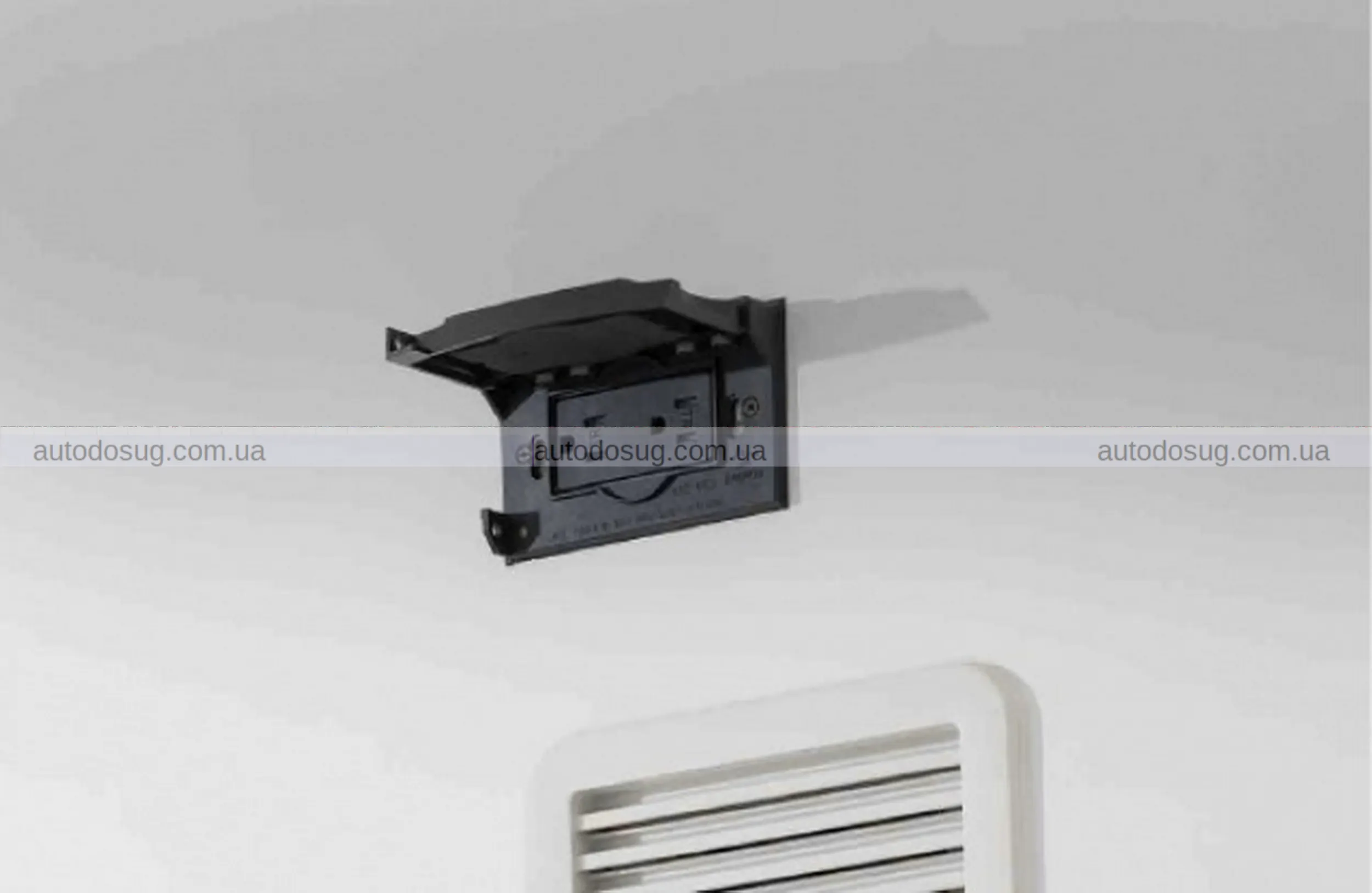 Крихітна вантажівка Kei стає справжнім крихітним будинком на колесах